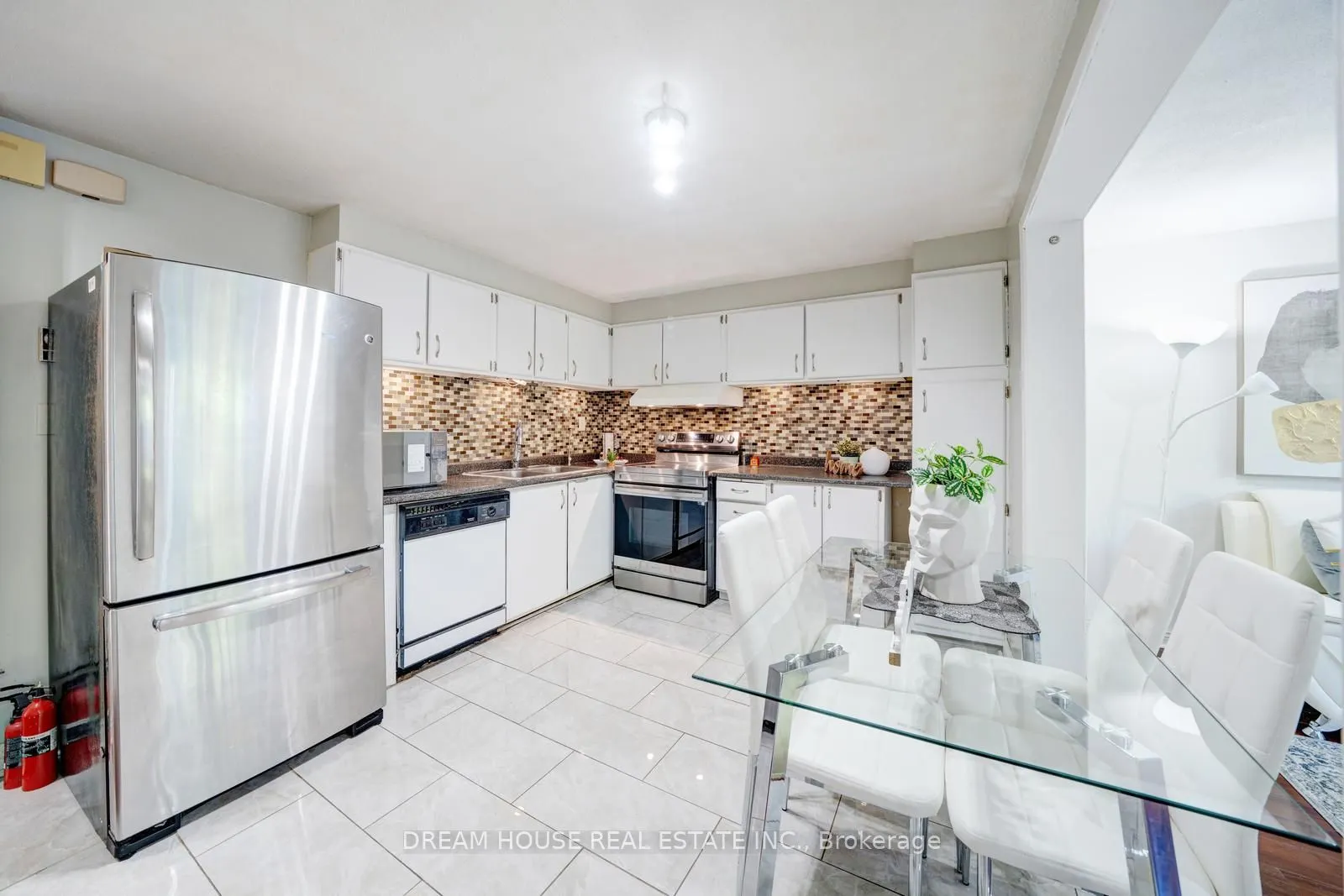850 Huntingwood Drive, #106