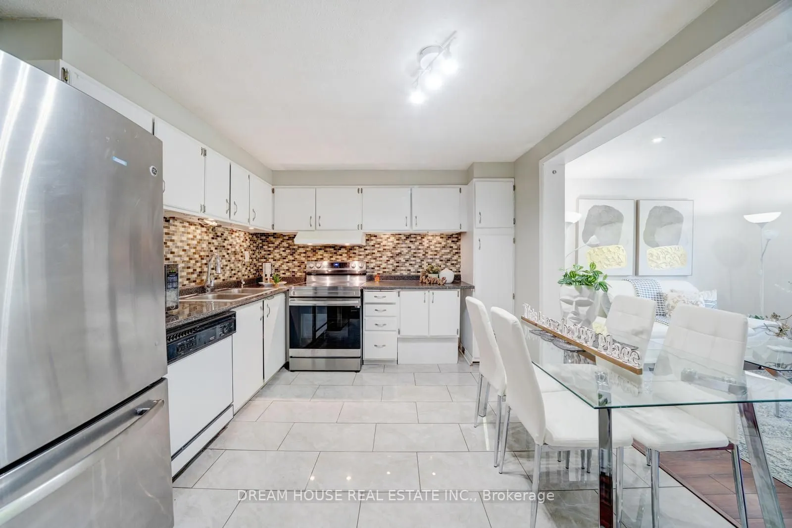 850 Huntingwood Drive, #106
