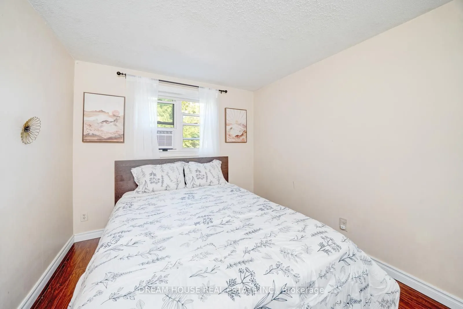 850 Huntingwood Drive, #106