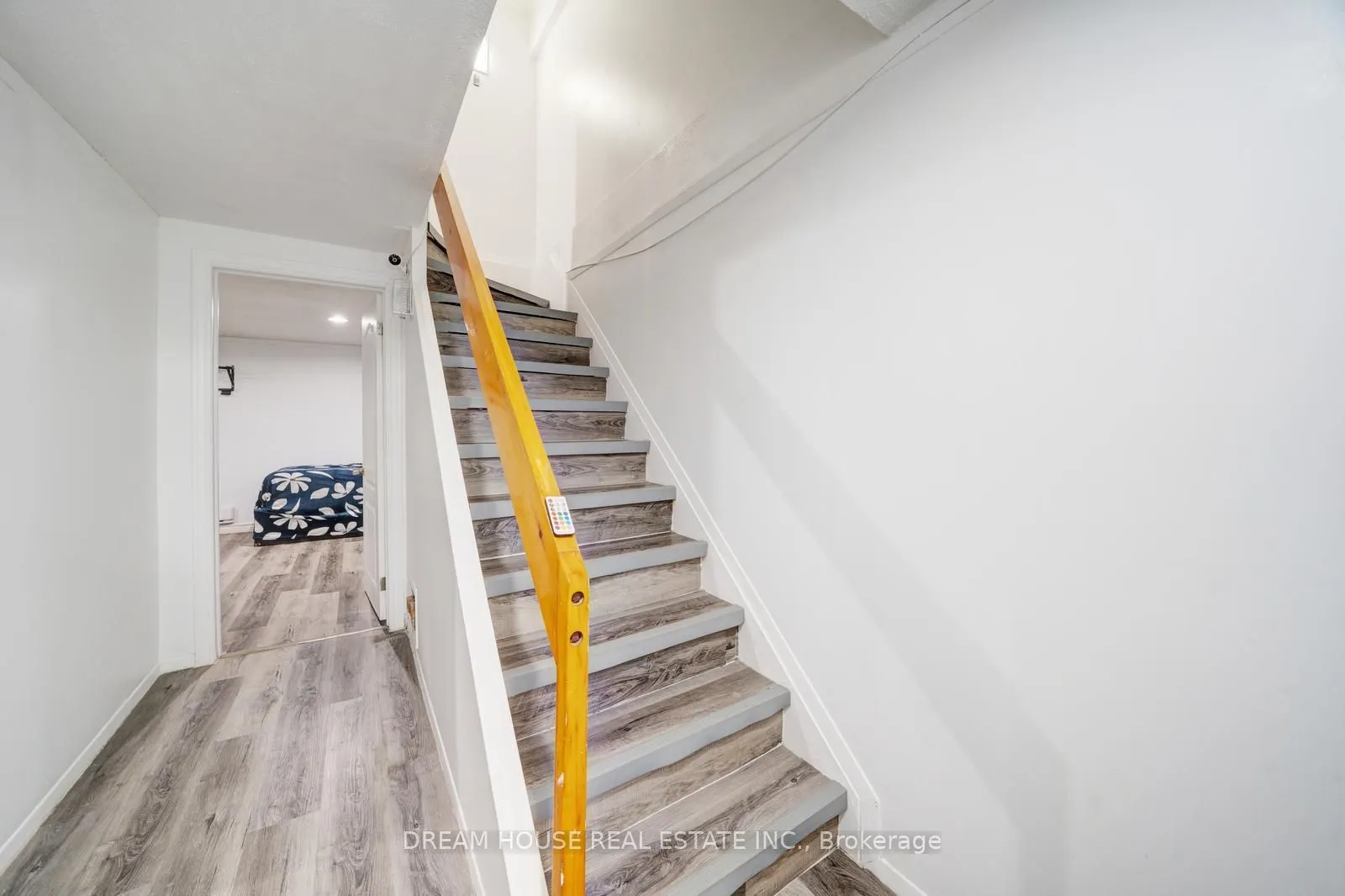 850 Huntingwood Drive, #106