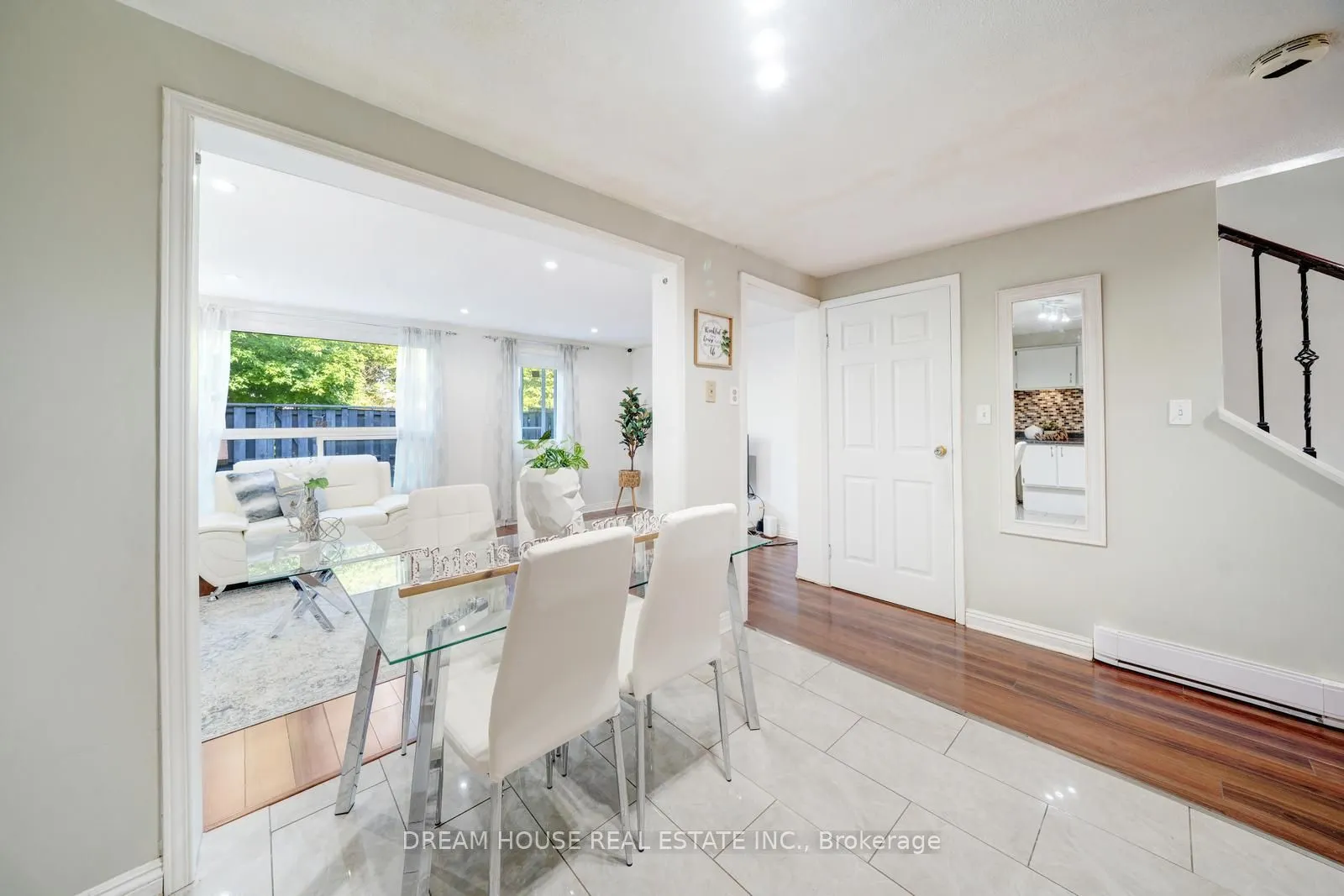 850 Huntingwood Drive, #106