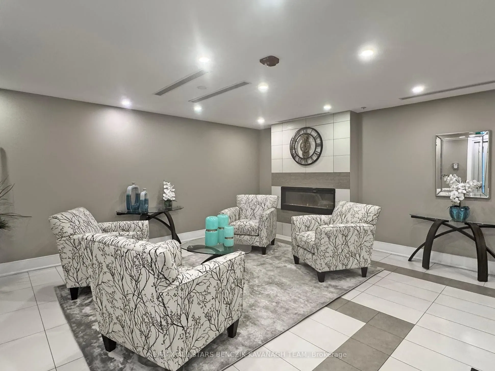 680 Gordon Street, #206