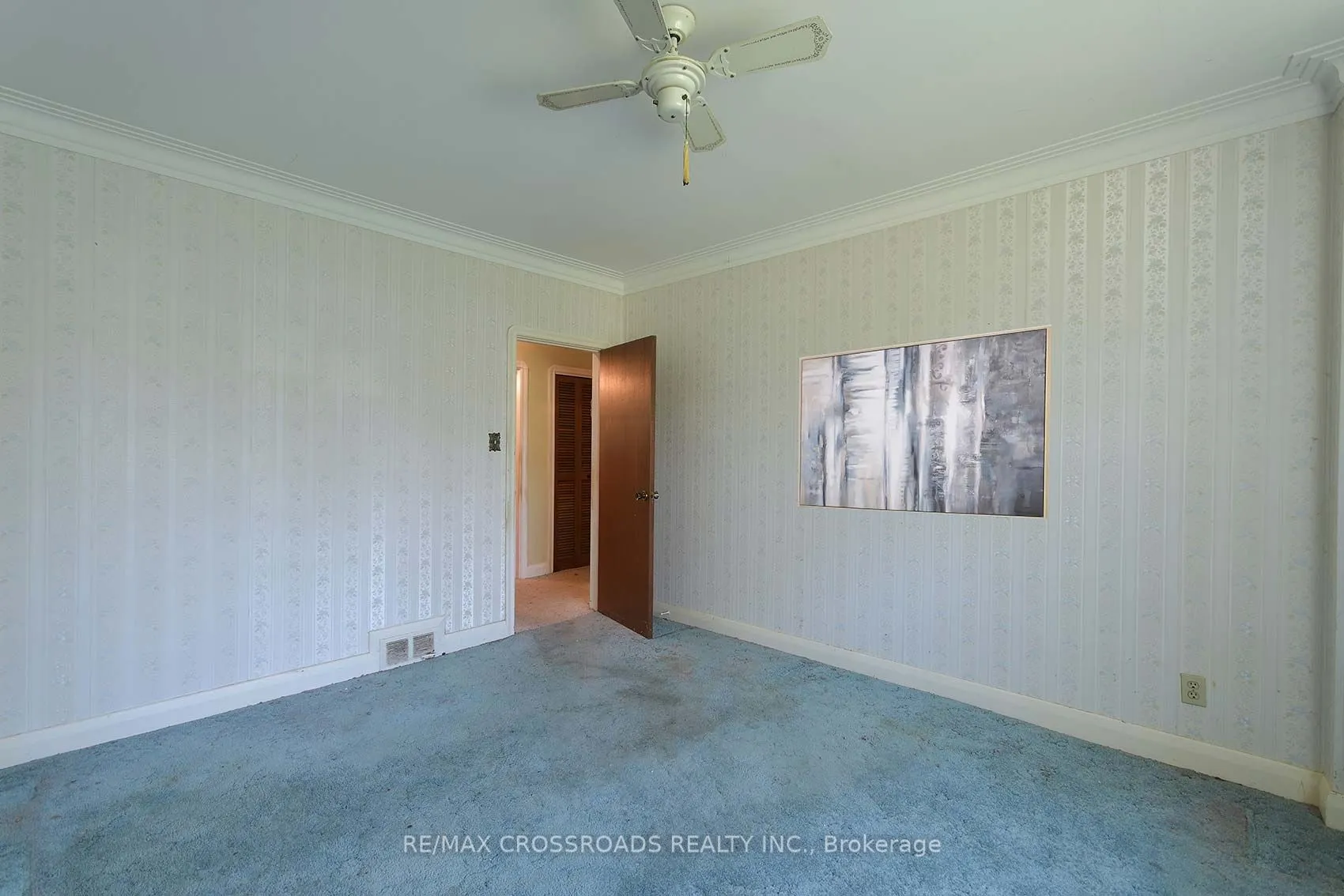 11 Faircroft Boulevard