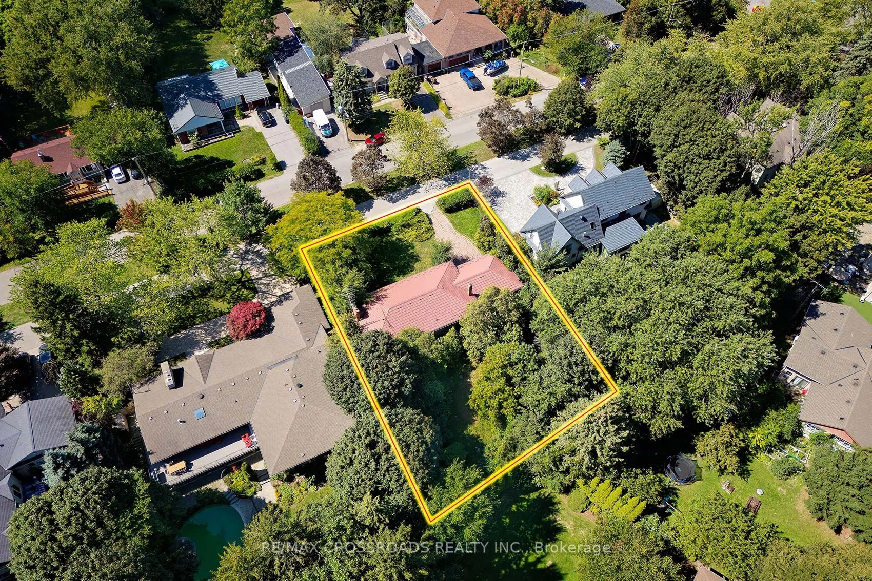 11 Faircroft Boulevard
