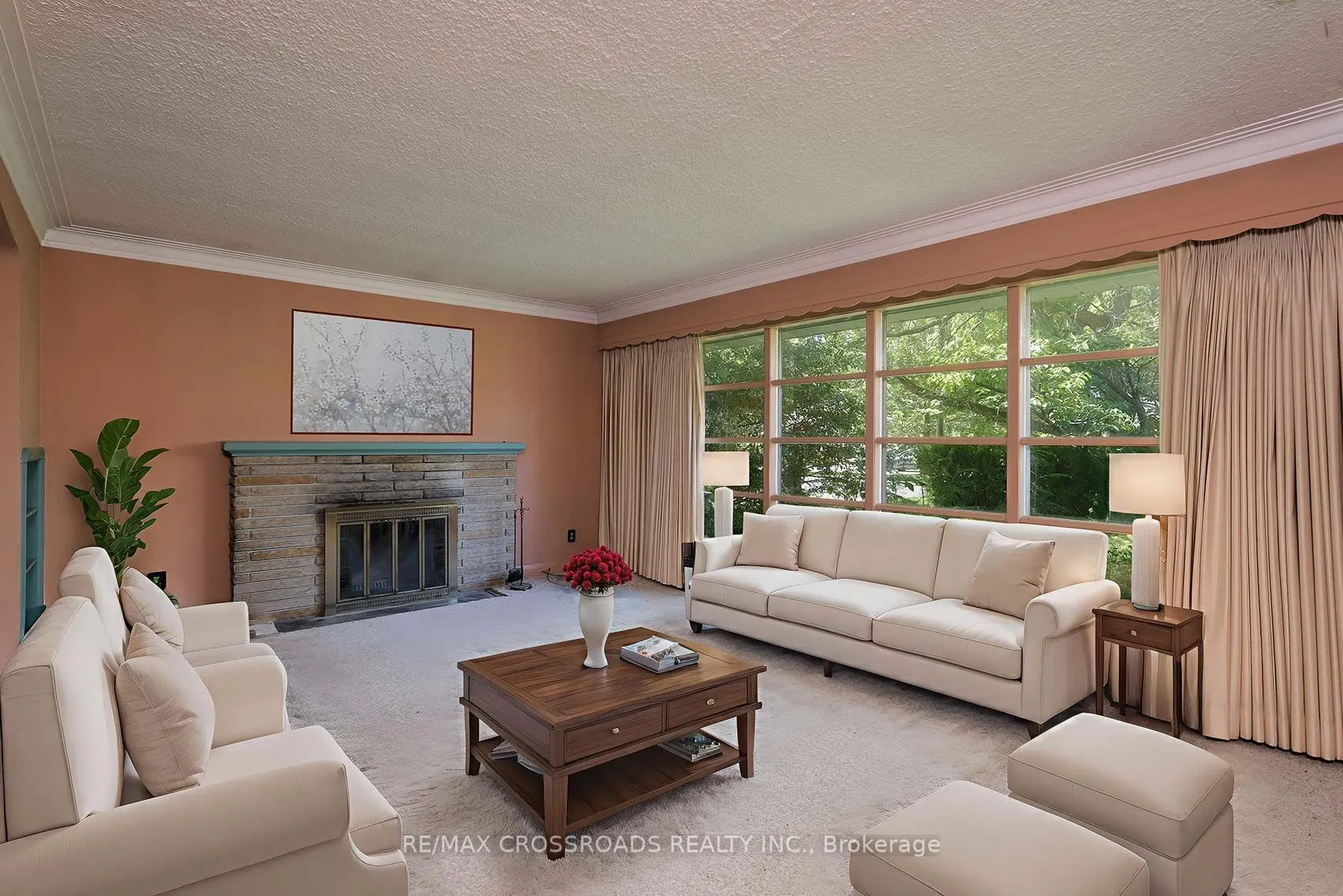 11 Faircroft Boulevard