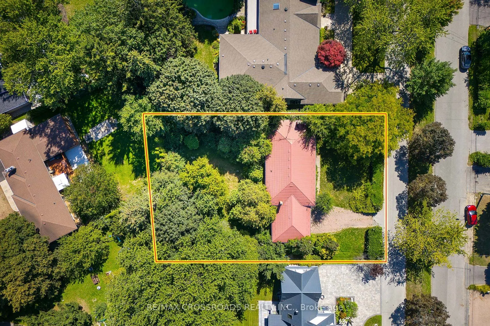 11 Faircroft Boulevard