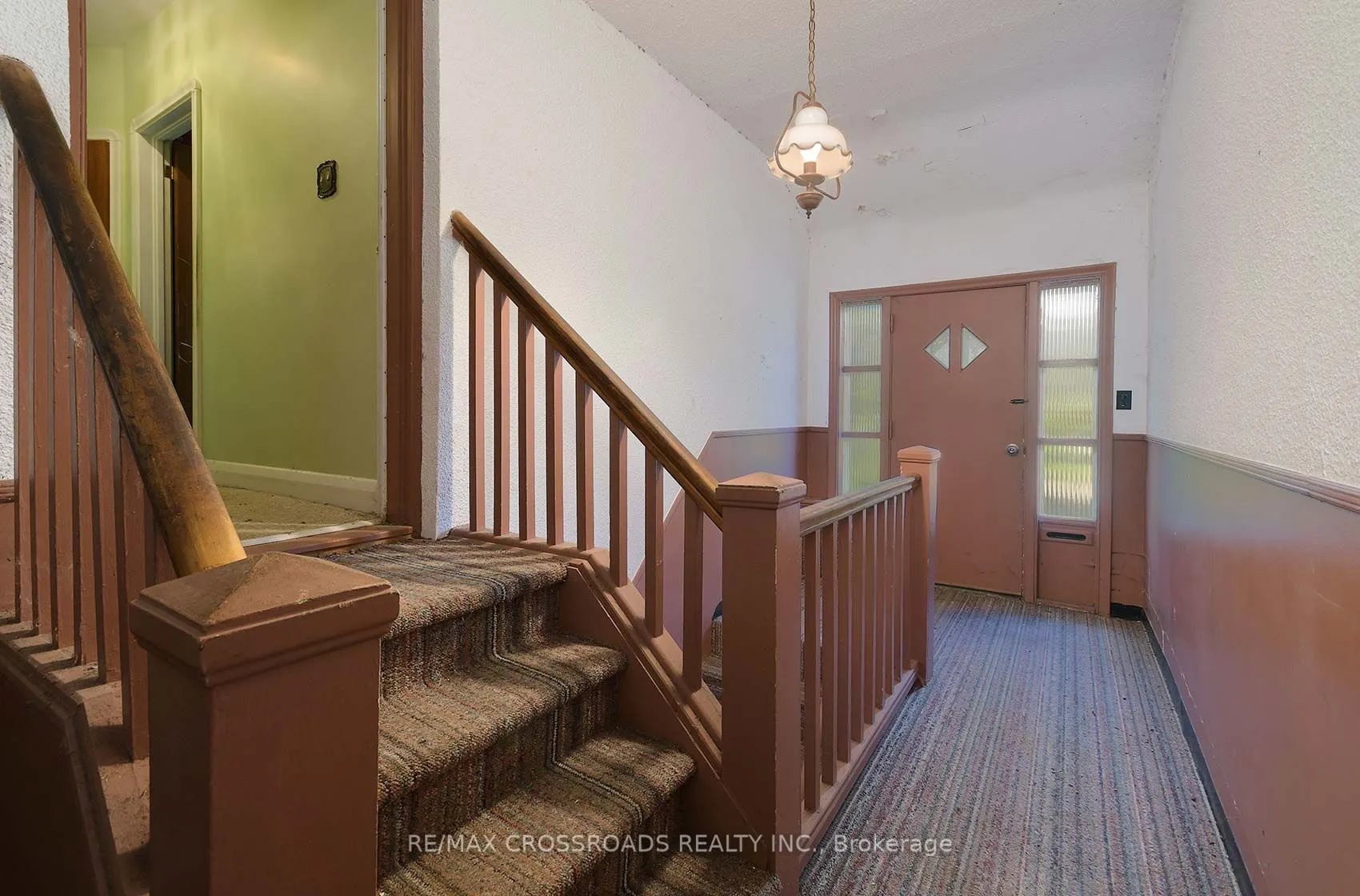11 Faircroft Boulevard