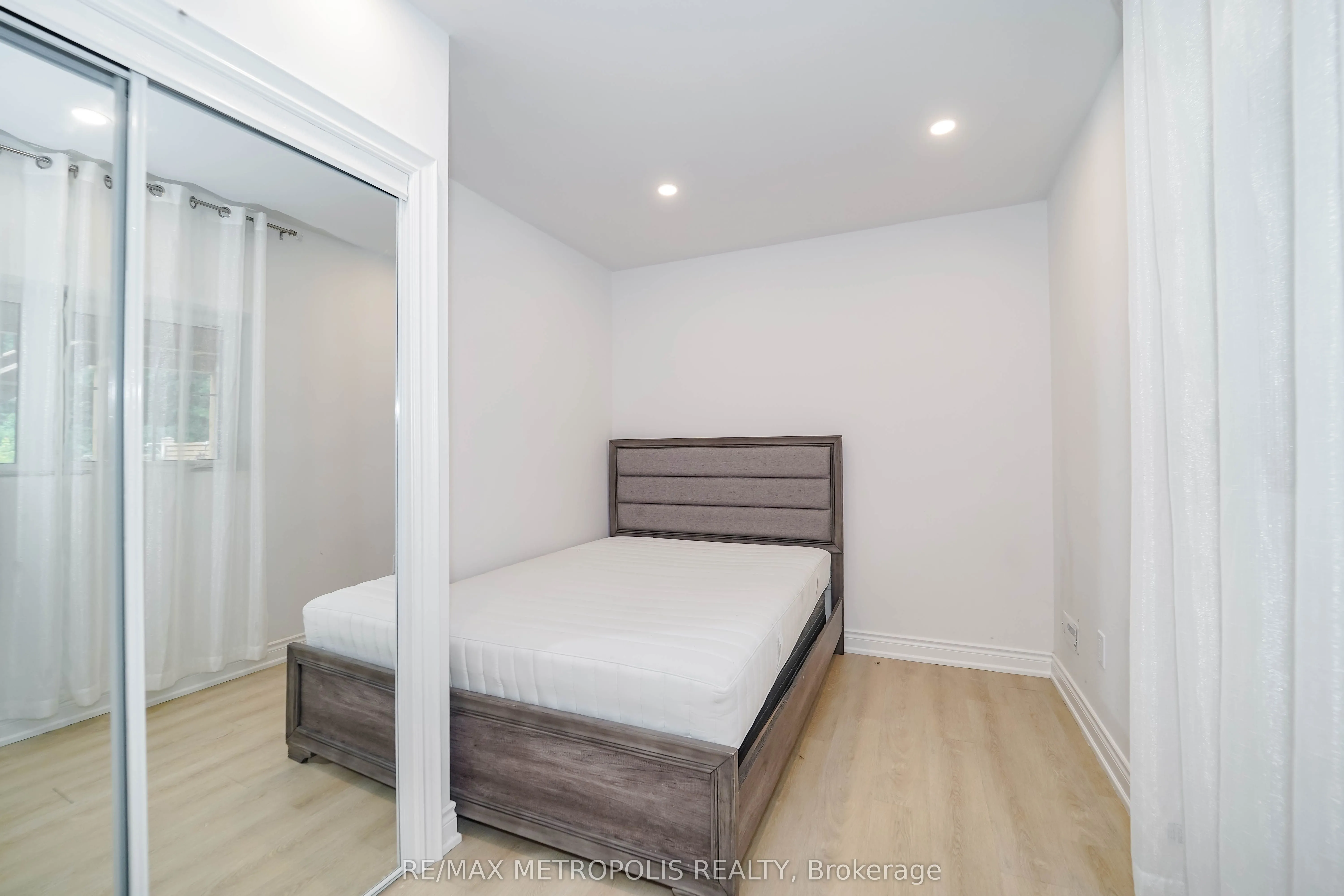 141 AUCKLAND Drive