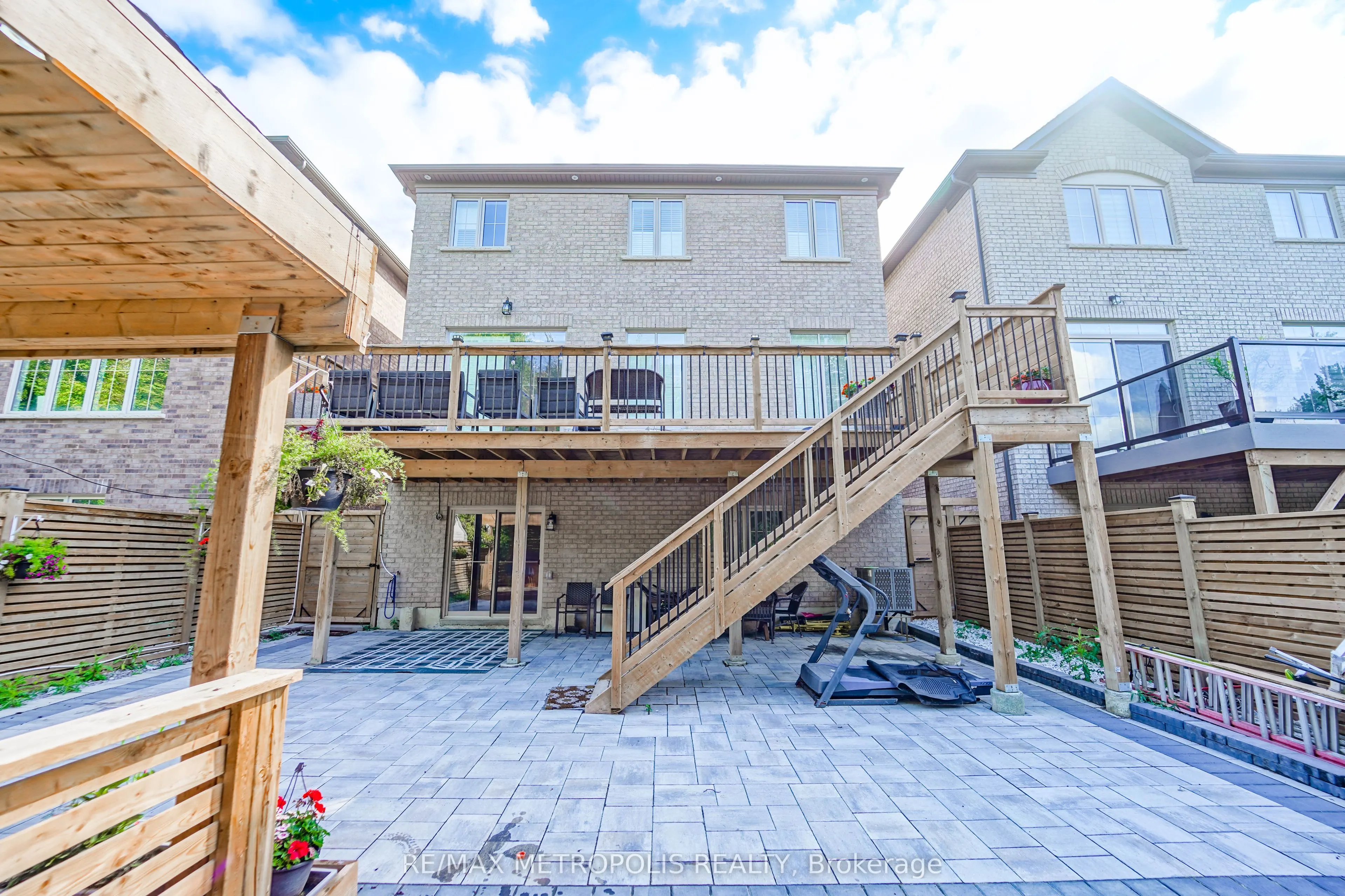 141 AUCKLAND Drive
