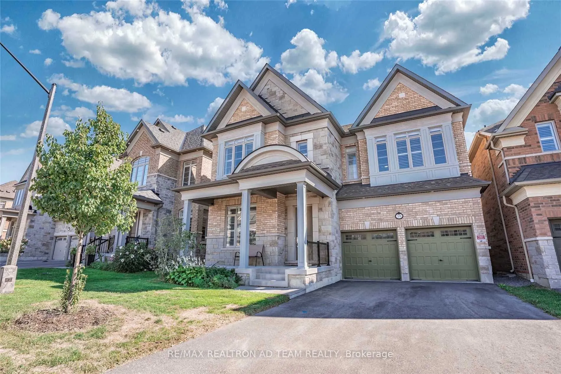 19 Pennine Drive