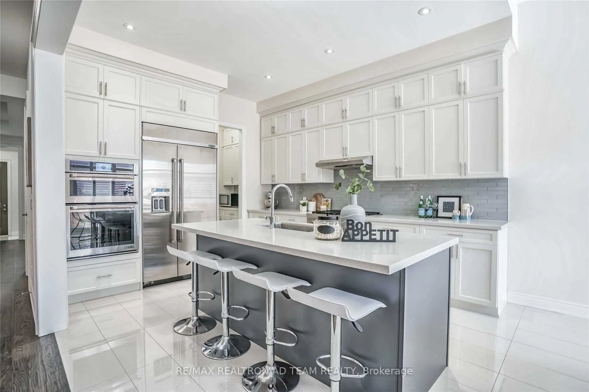 19 Pennine Drive