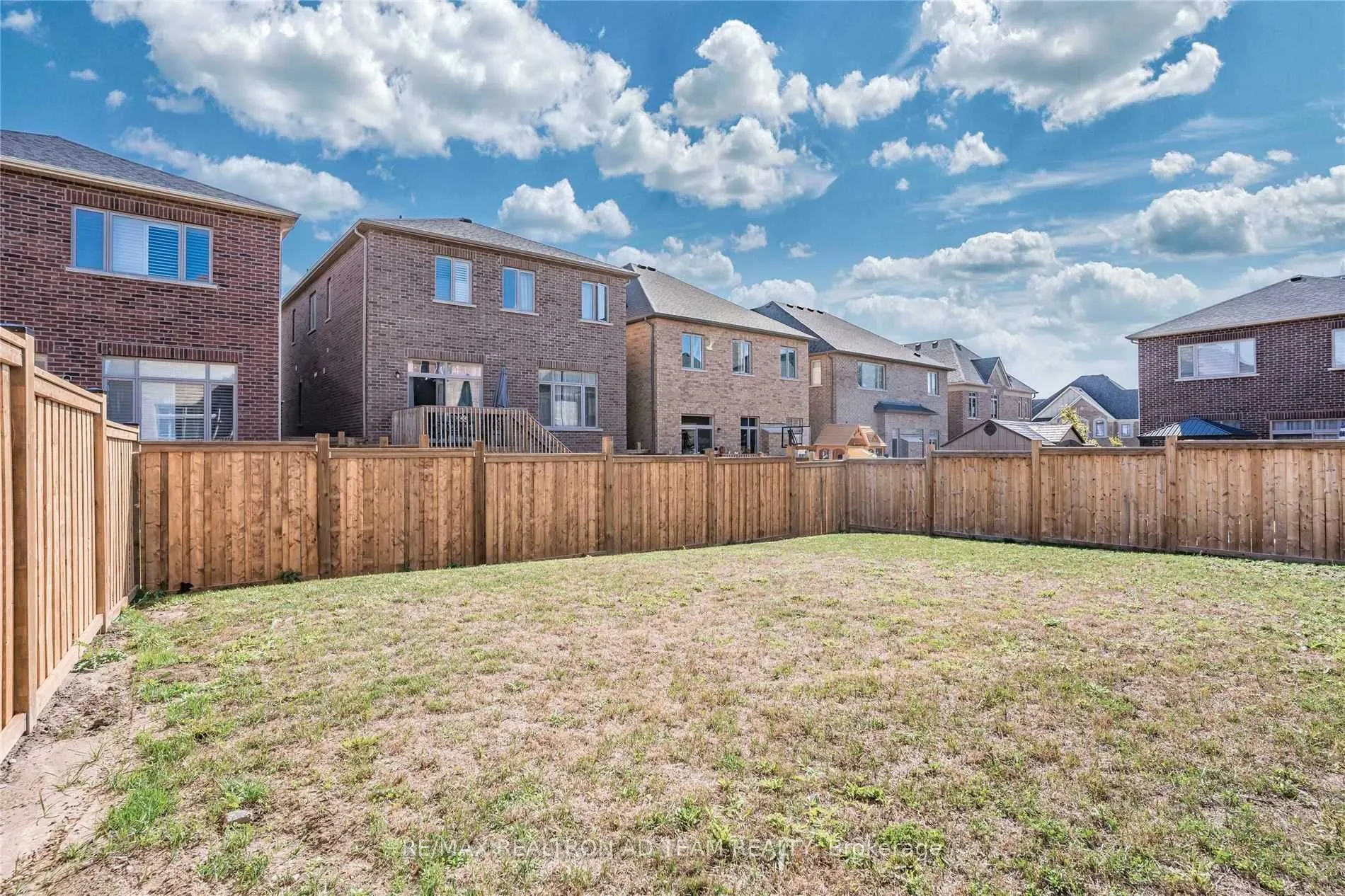 19 Pennine Drive