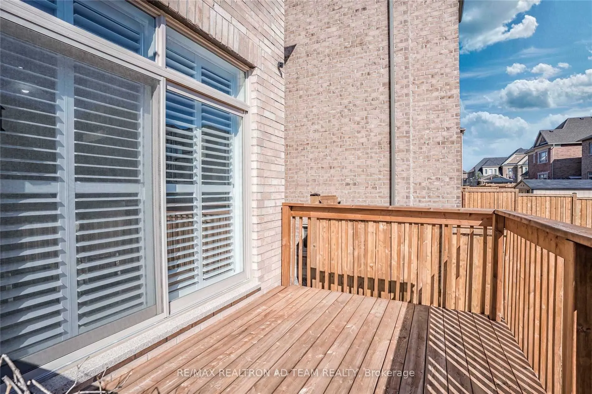 19 Pennine Drive