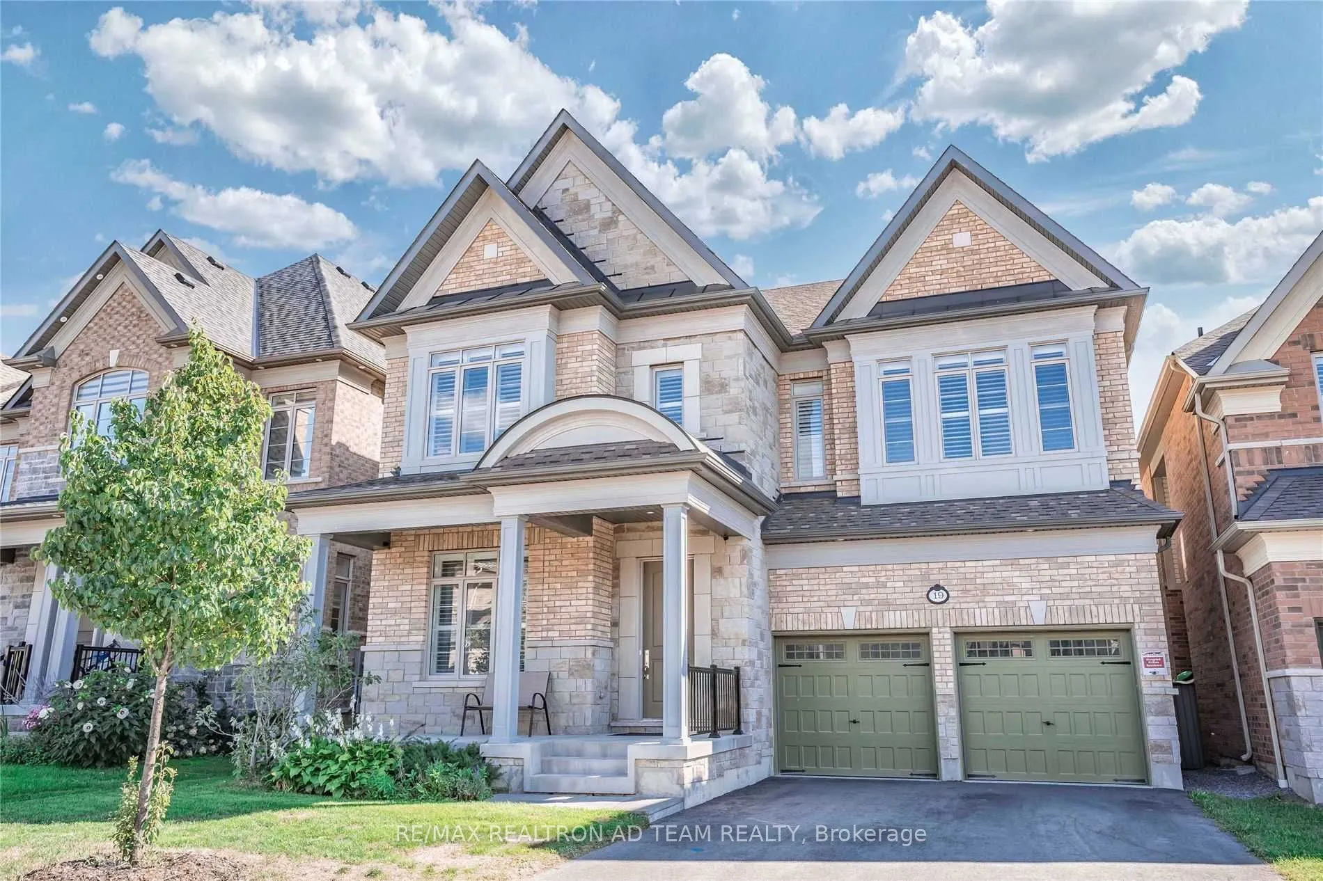 19 Pennine Drive