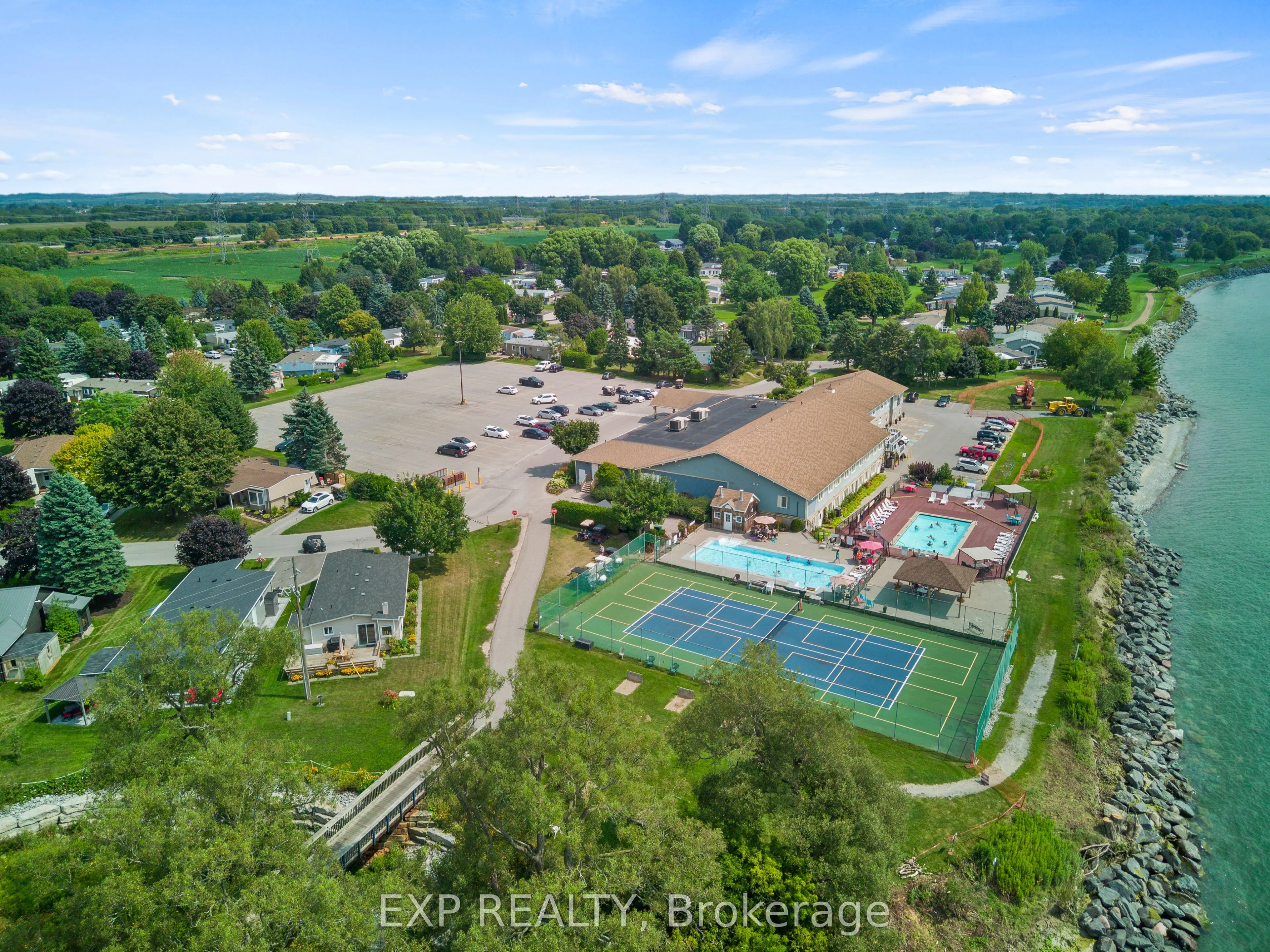 44 Bluffs Road