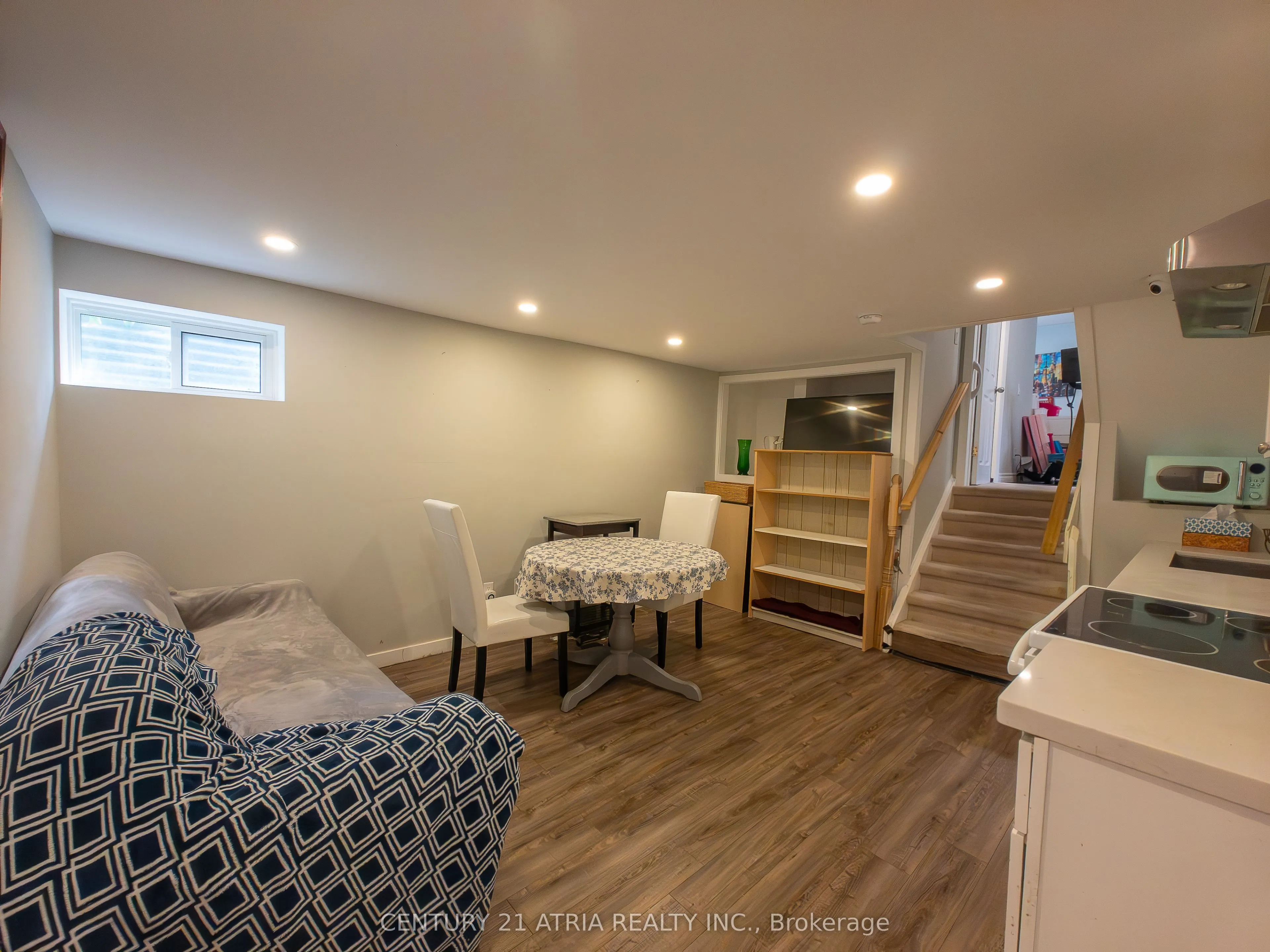 76 Livingston Road