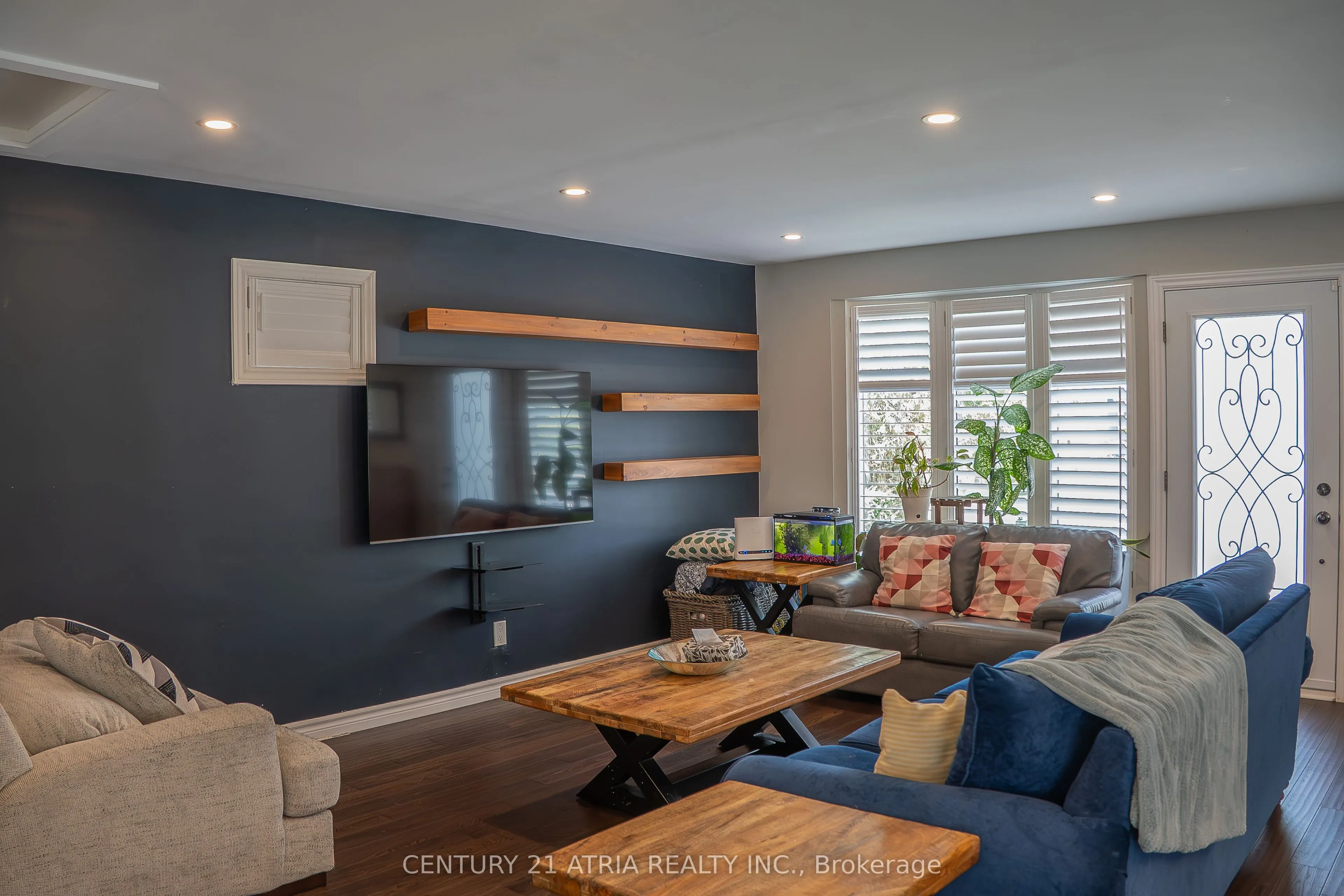 76 Livingston Road