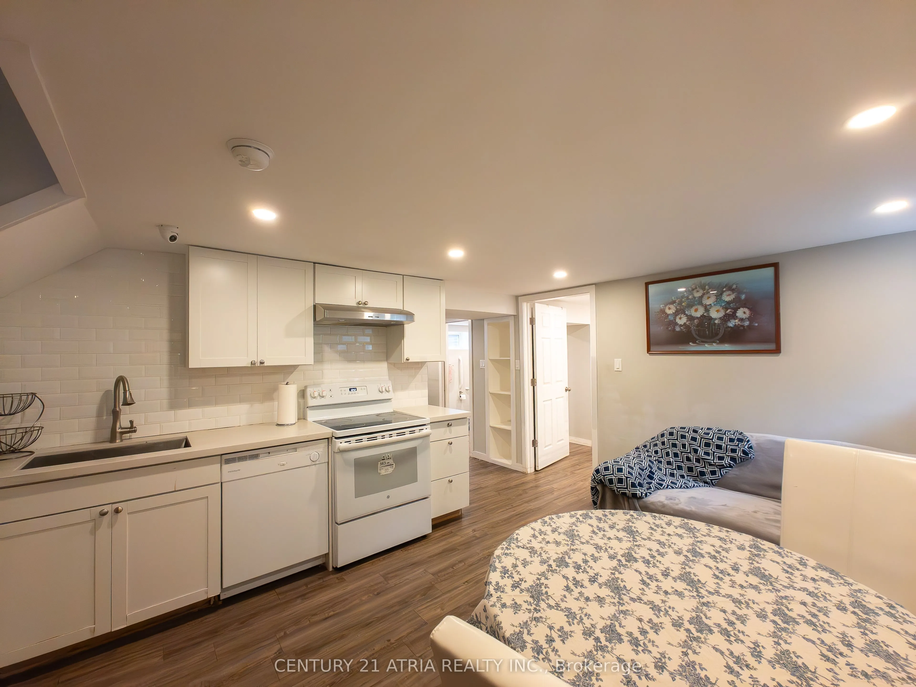 76 Livingston Road