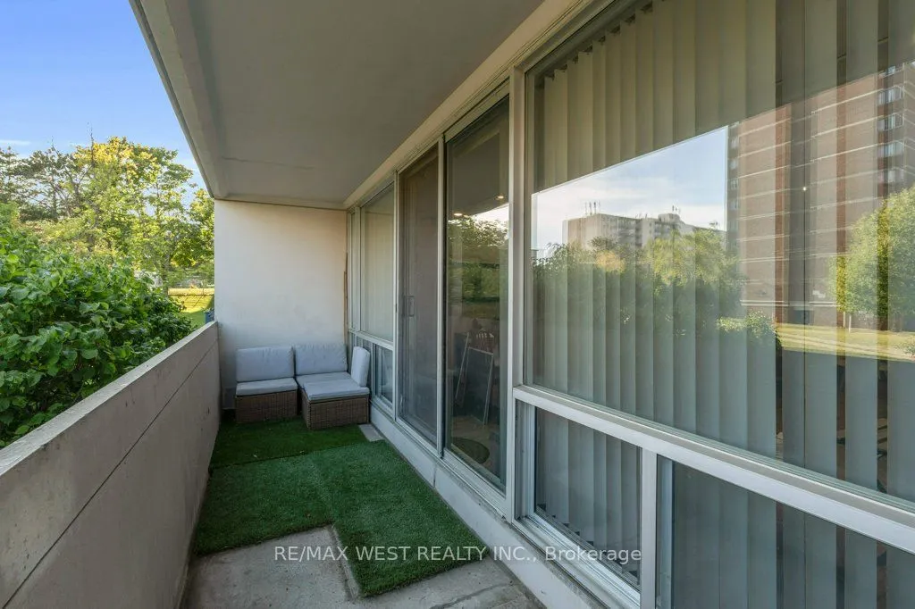 2 Glamorgan Avenue, #203