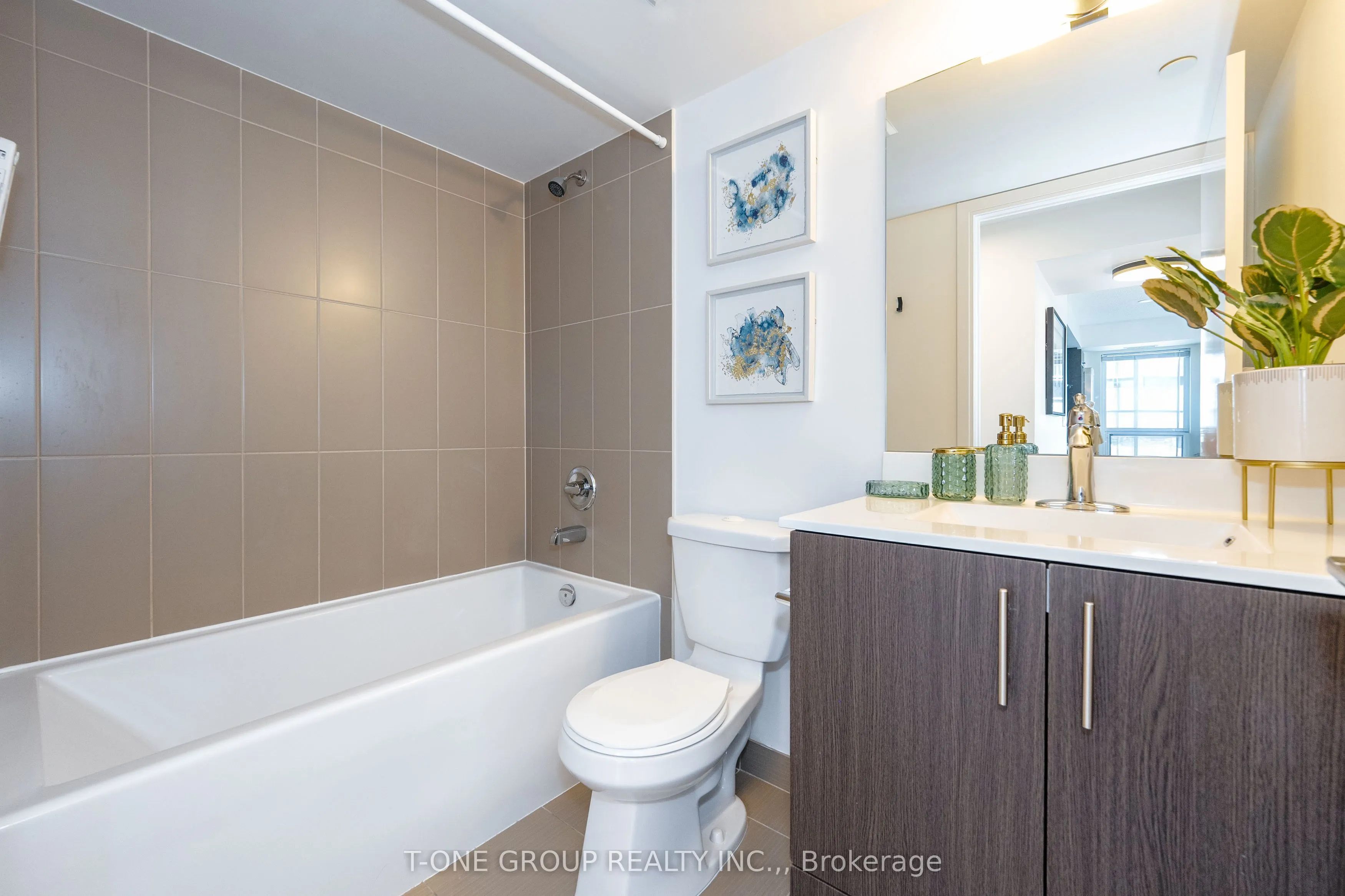 255 Village Green Square, #1003