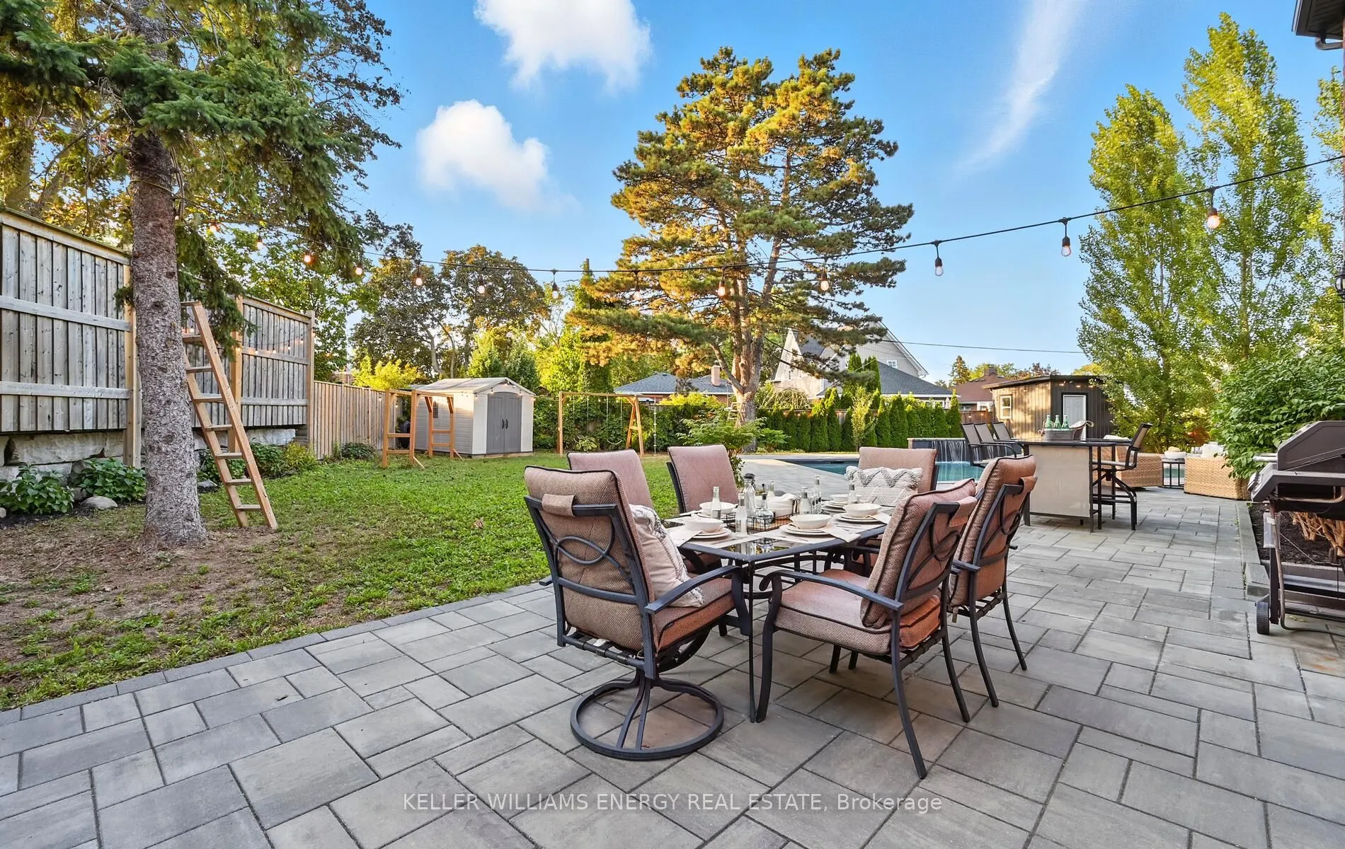 96 Kingsdale Drive