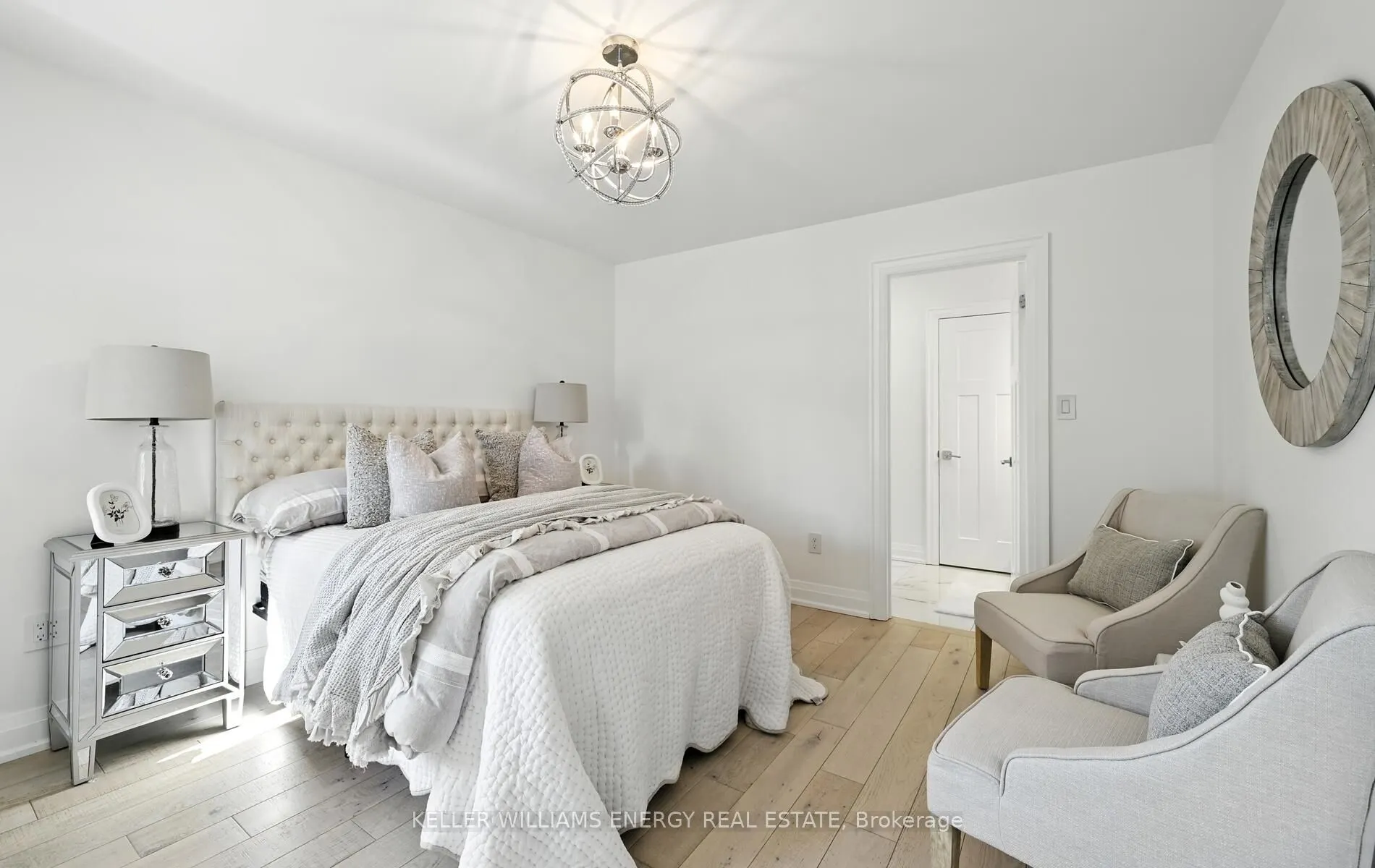 96 Kingsdale Drive