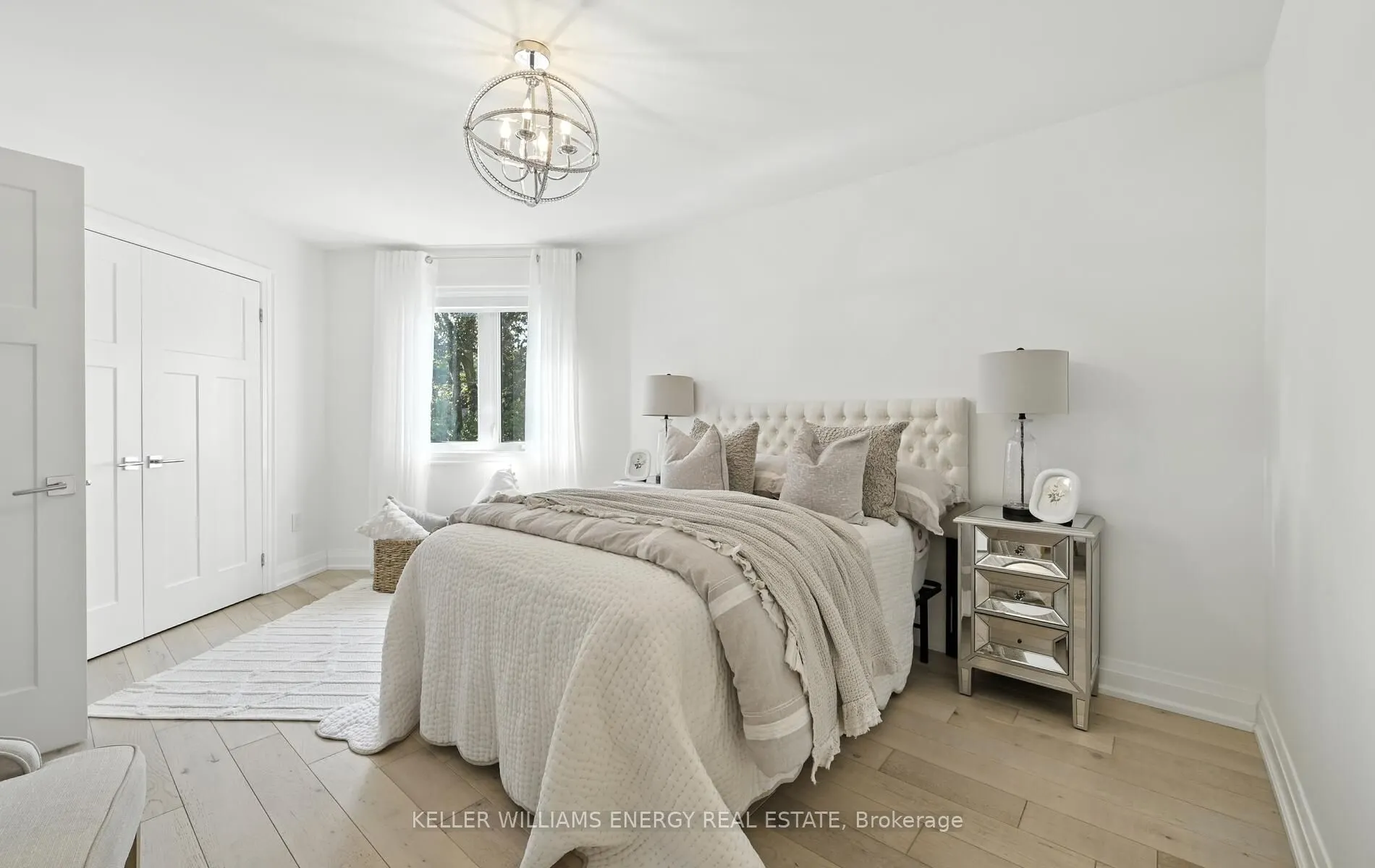 96 Kingsdale Drive