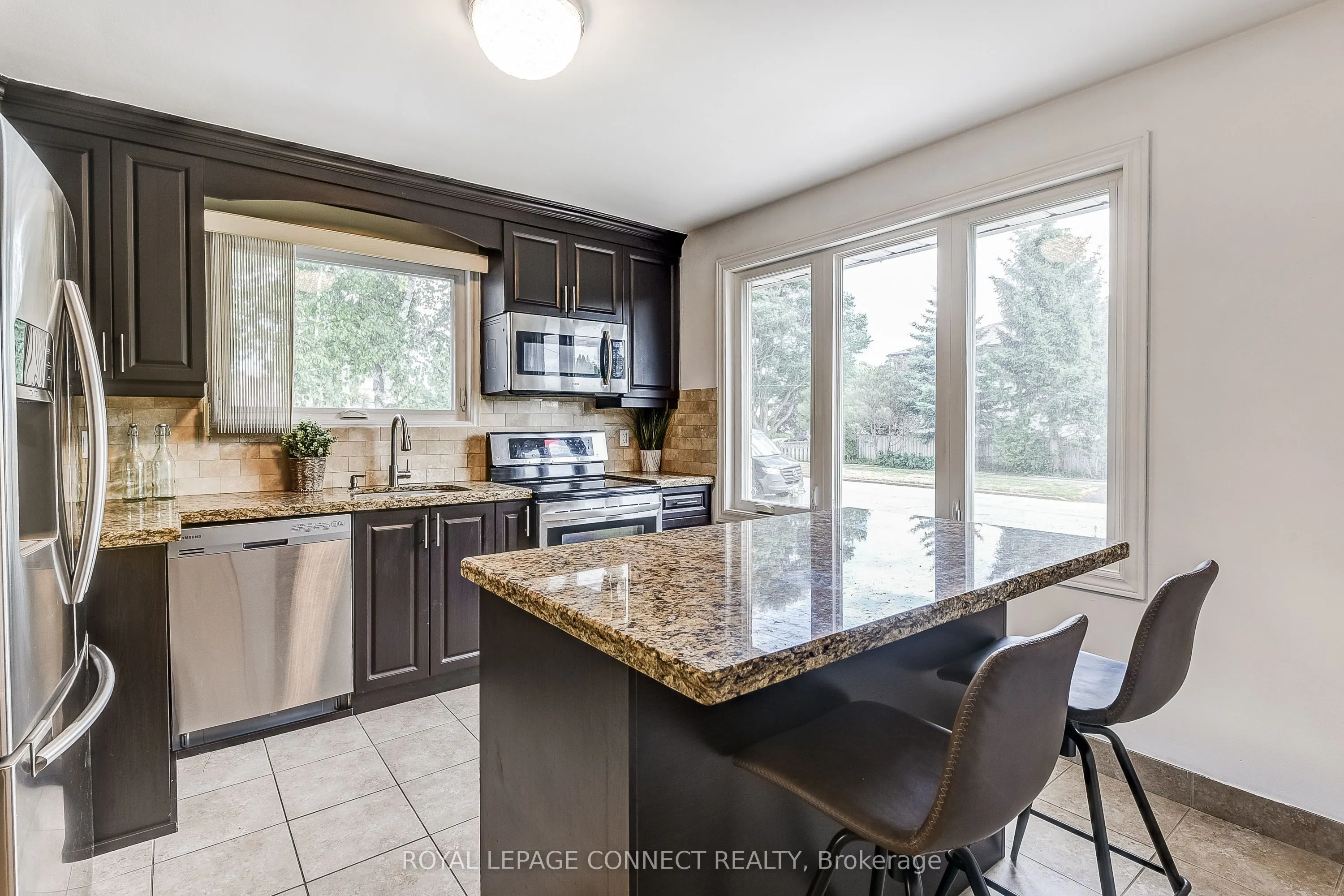 53 Glory Crescent