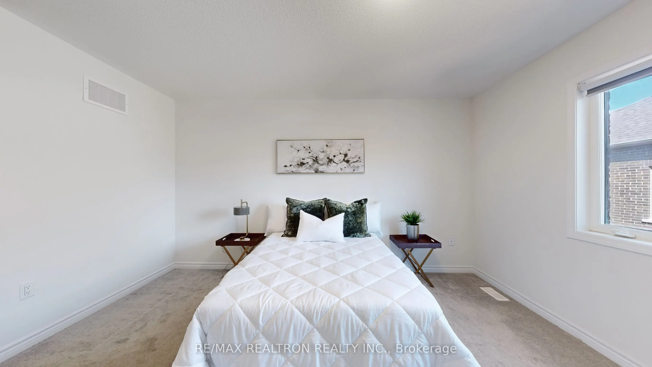 3309 Thunderbird Promenade