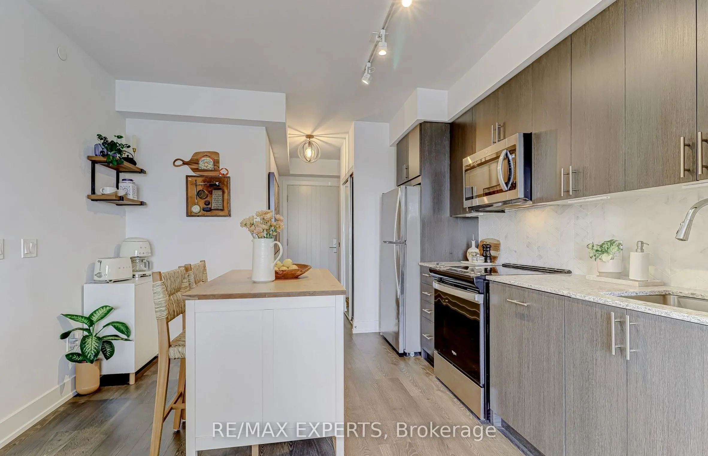 2550 Simcoe Street N, #418