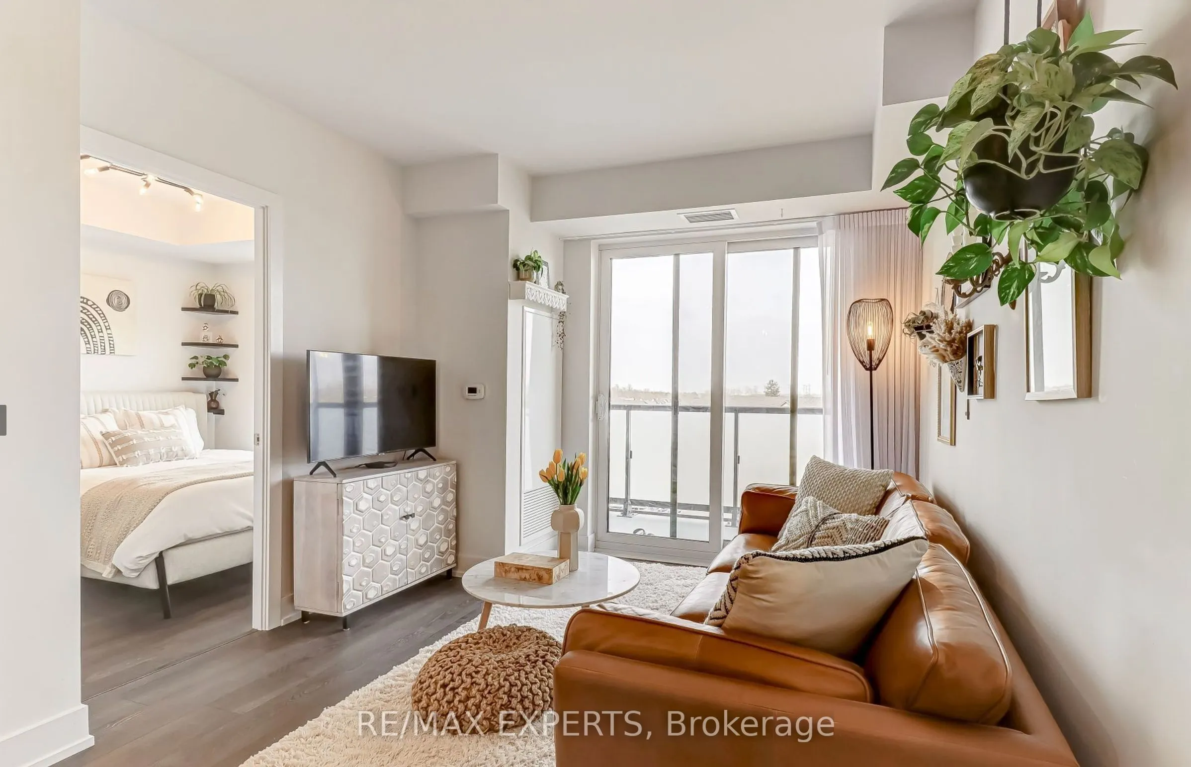 2550 Simcoe Street N, #418