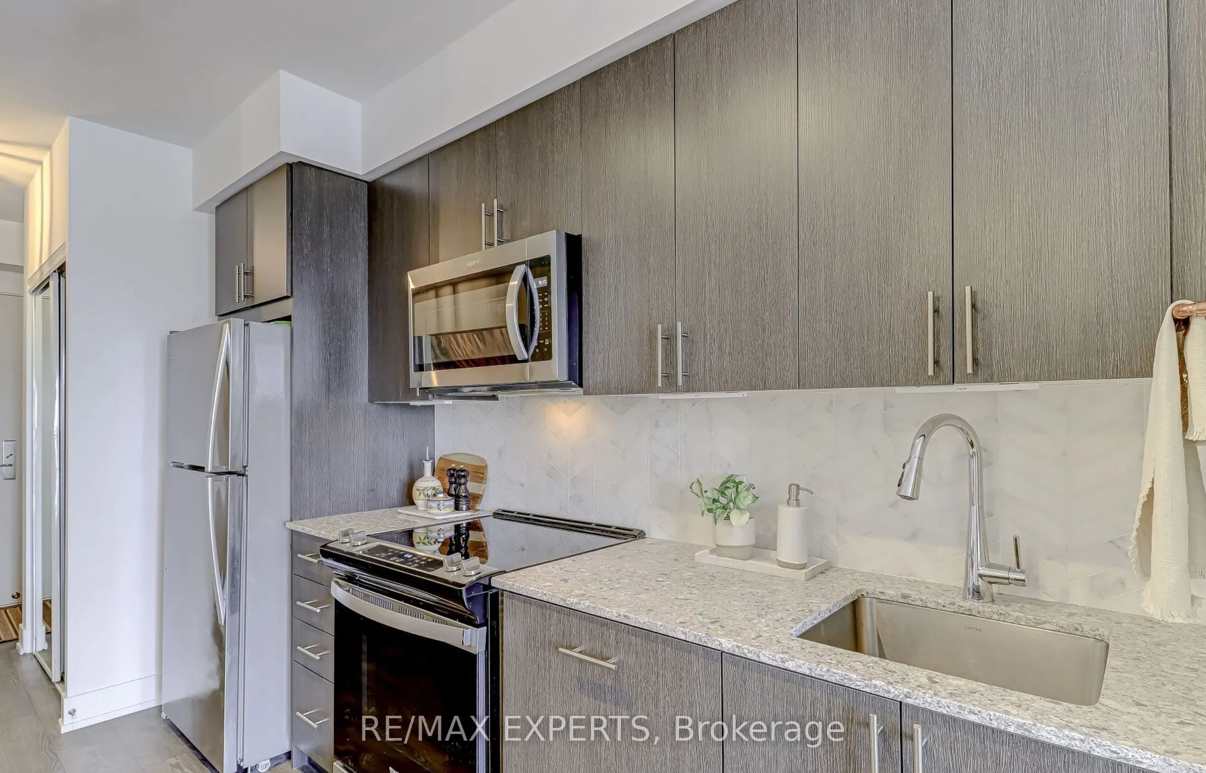 2550 Simcoe Street N, #418