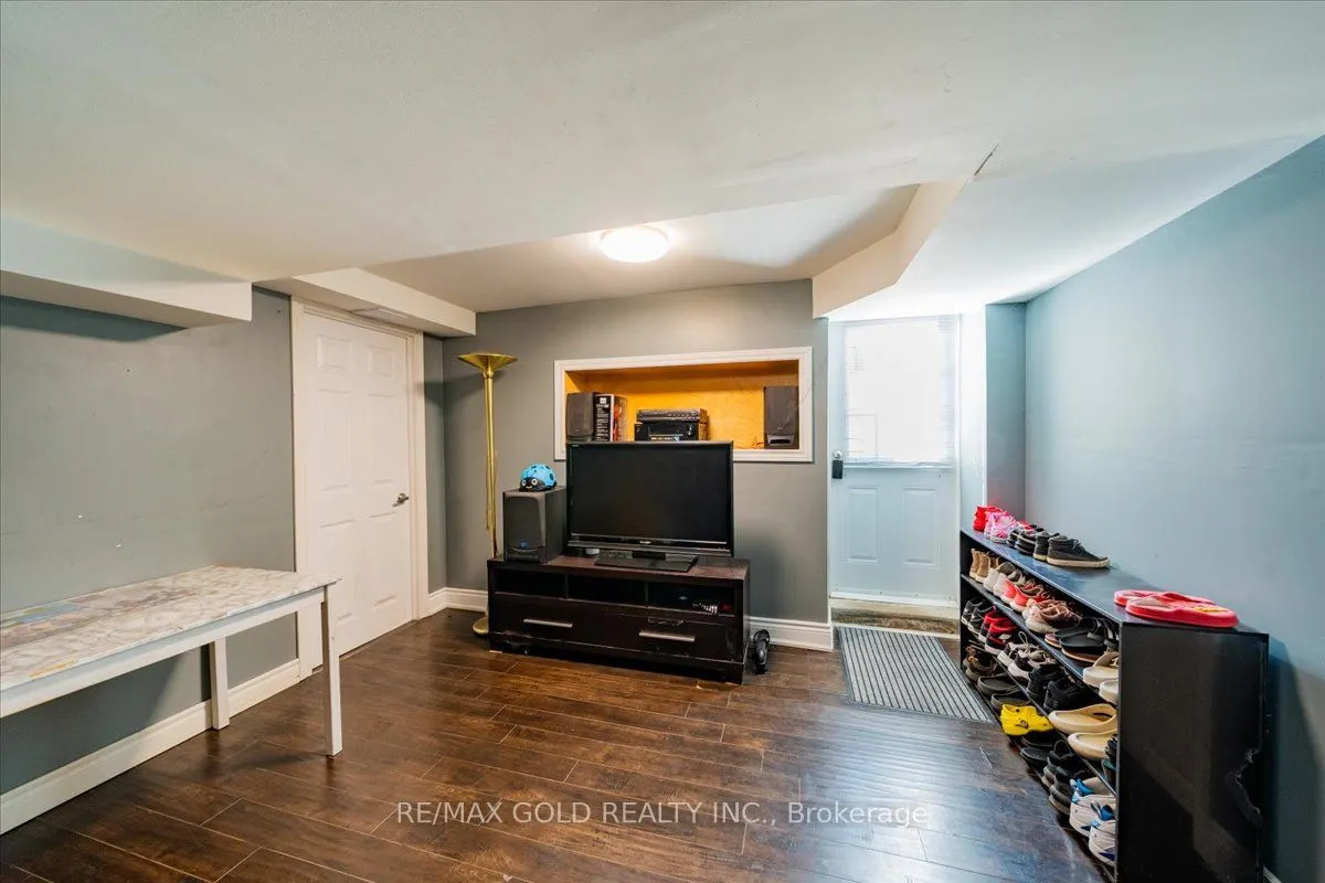 113 Rollo Drive N