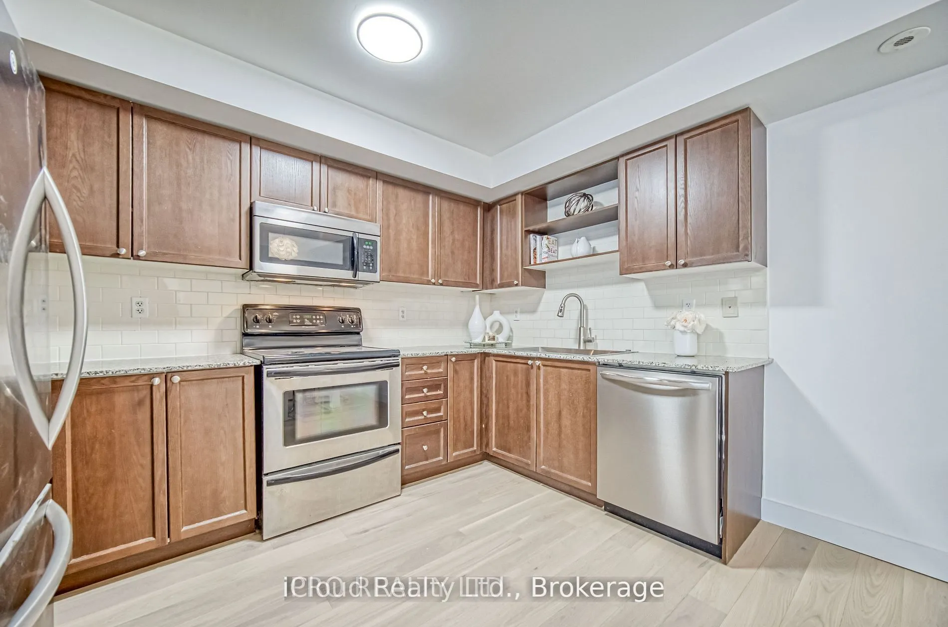 75 Carroll Street, #10