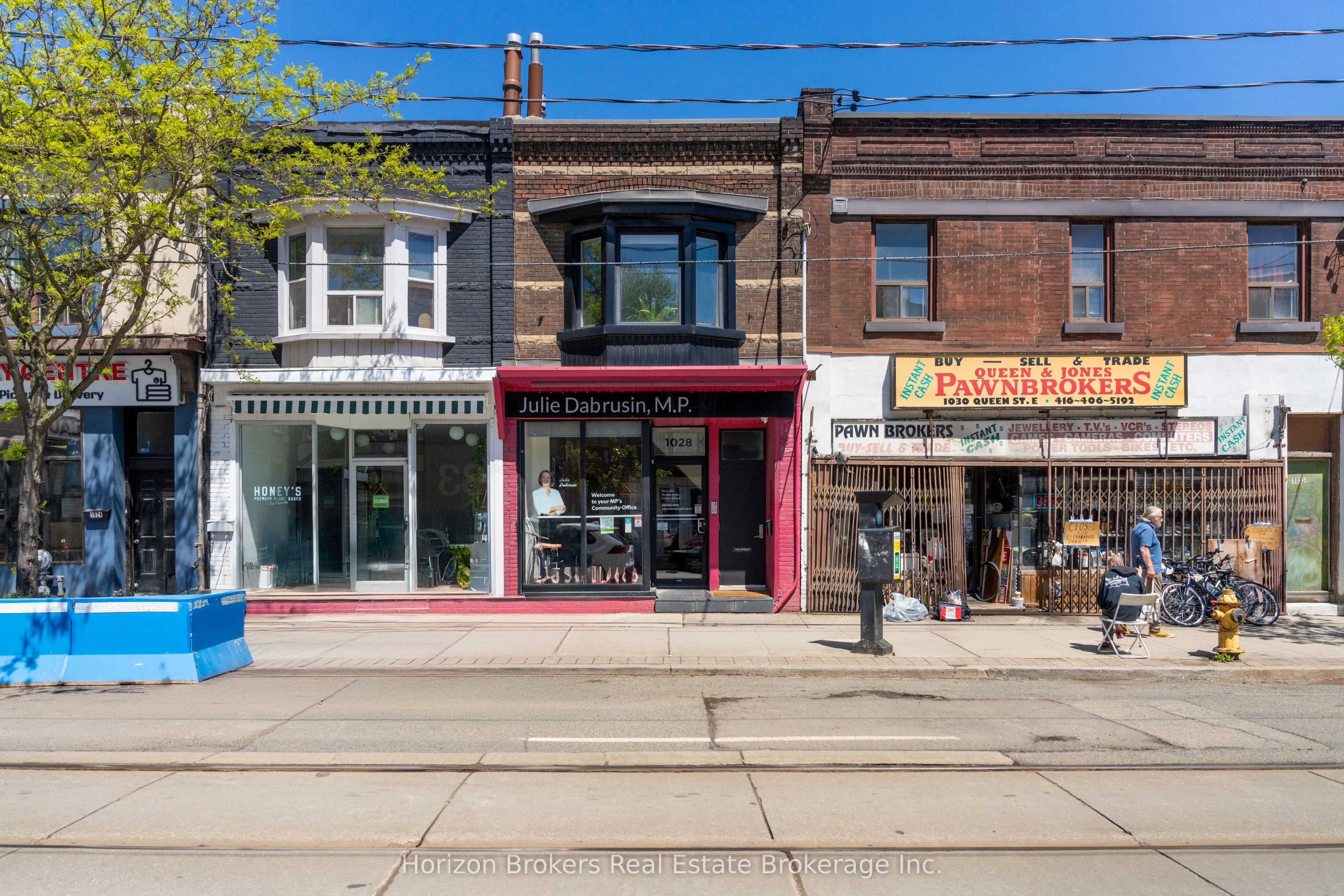 1028 Queen Street E