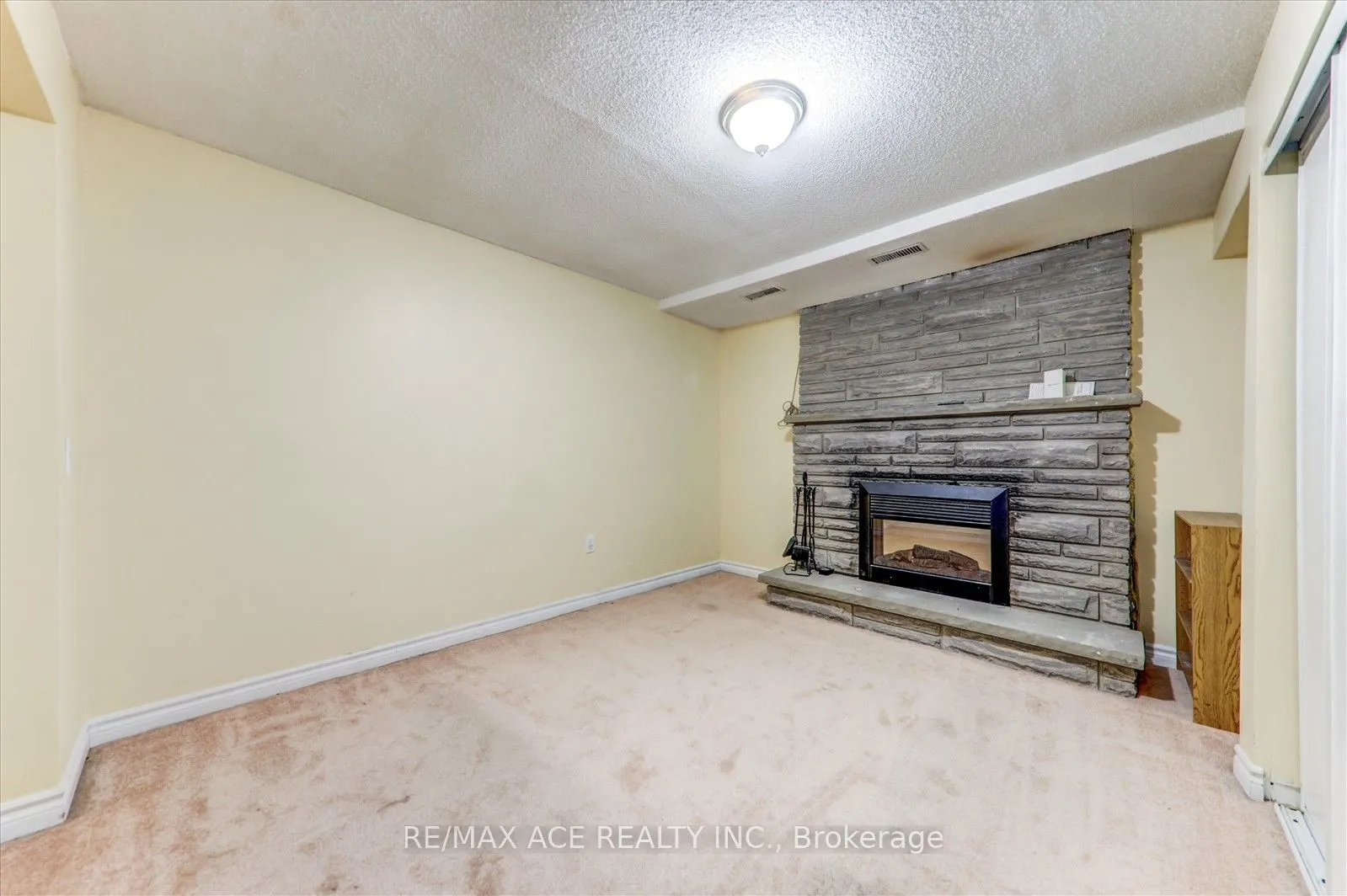 743 Aspen Road