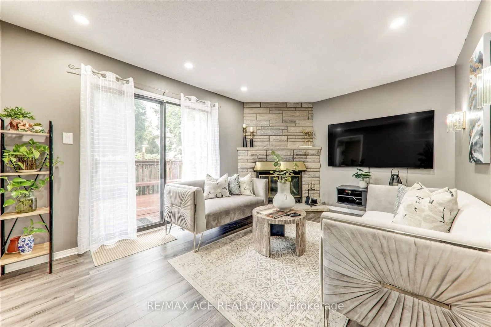 743 Aspen Road