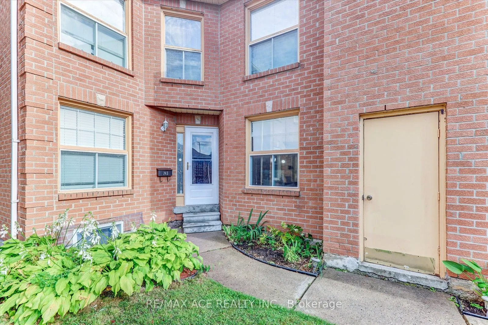 743 Aspen Road