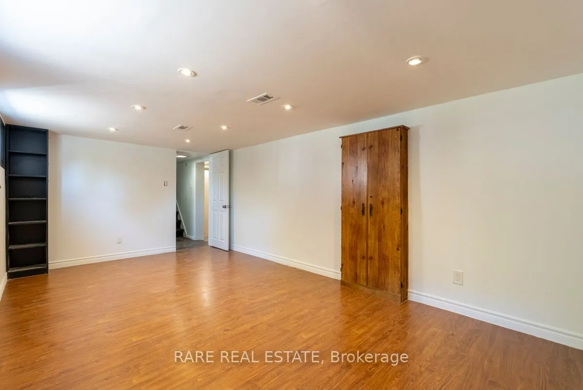 18 Galbraith Avenue