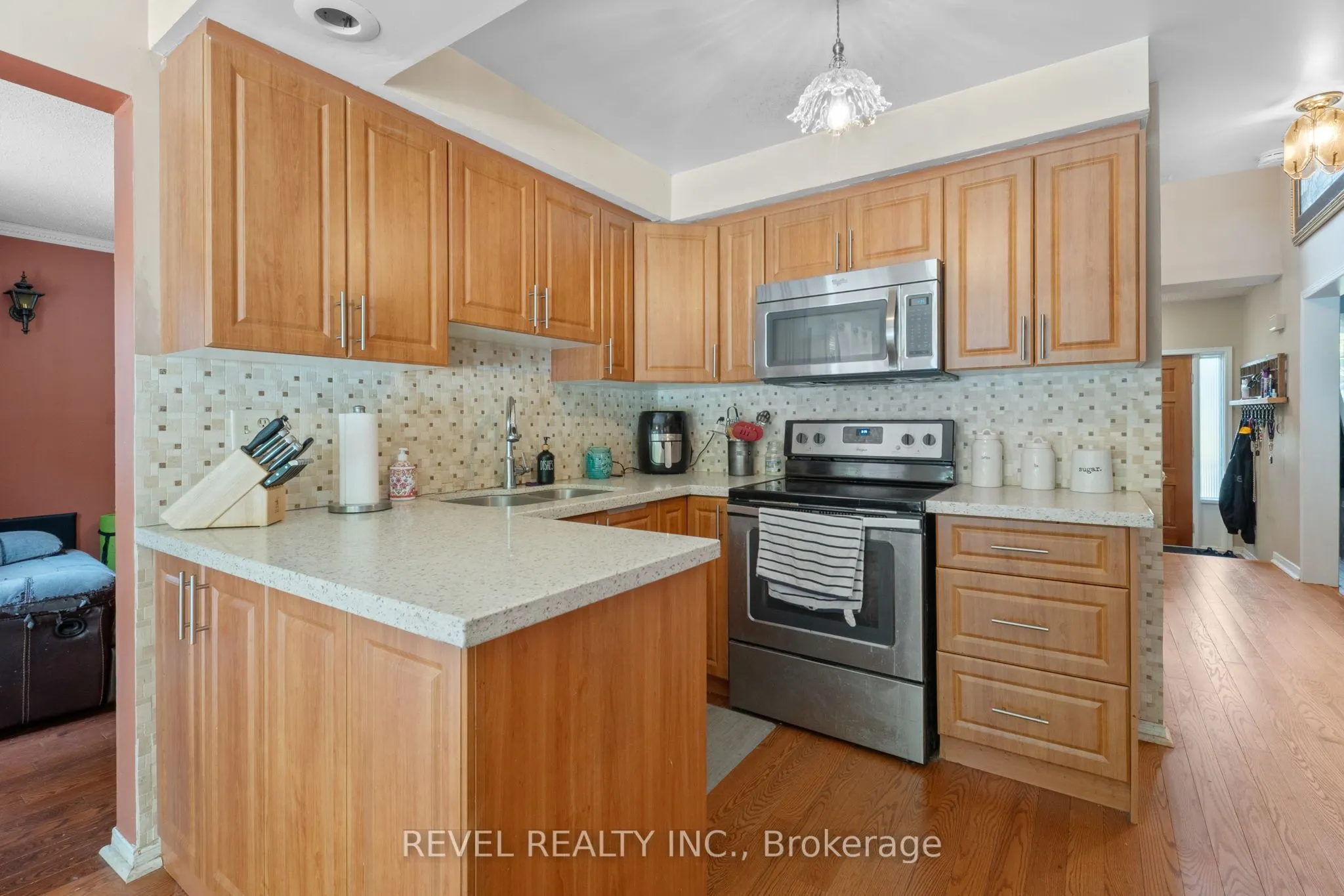 12 Robinson Crescent