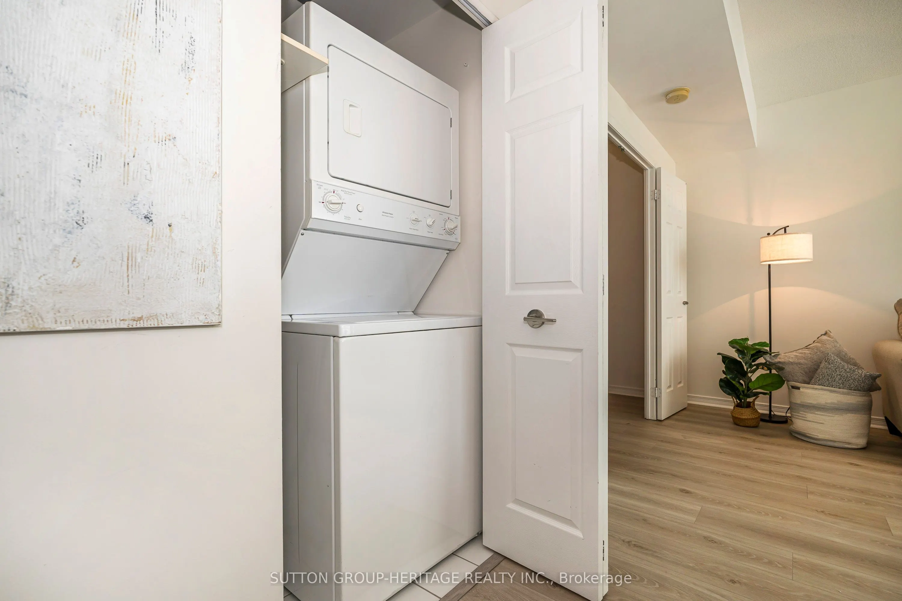 340 Watson Street W, #A02