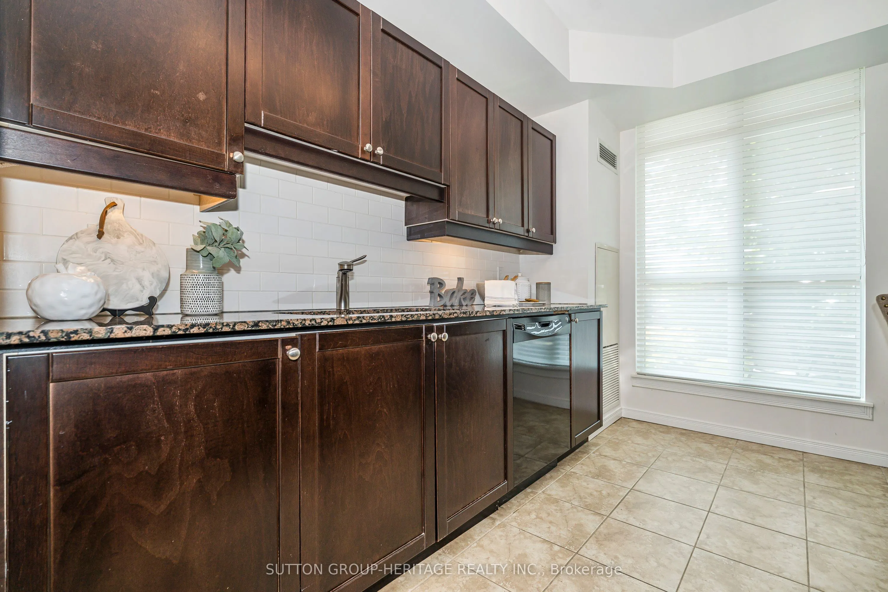 340 Watson Street W, #A02
