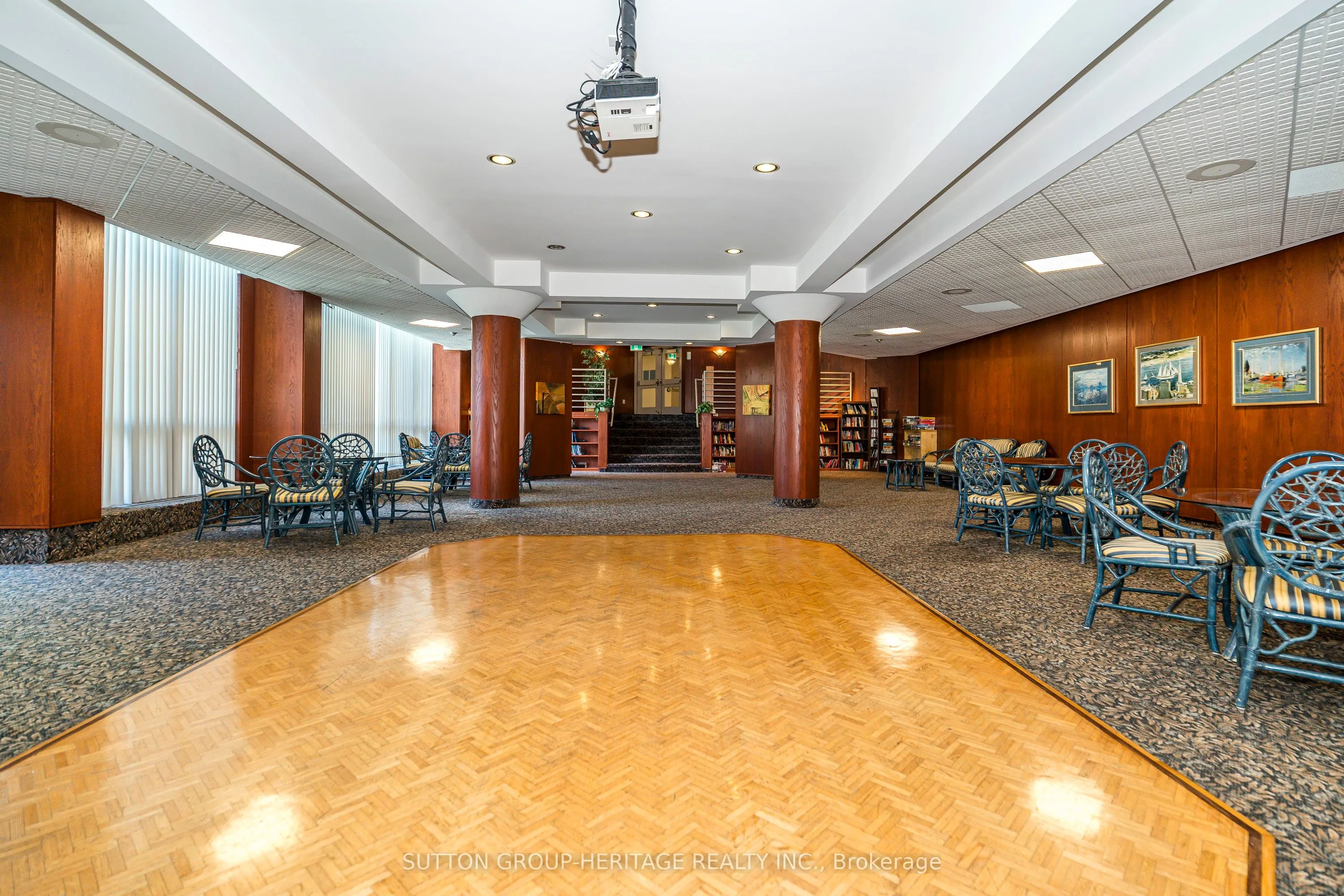 340 Watson Street W, #A02