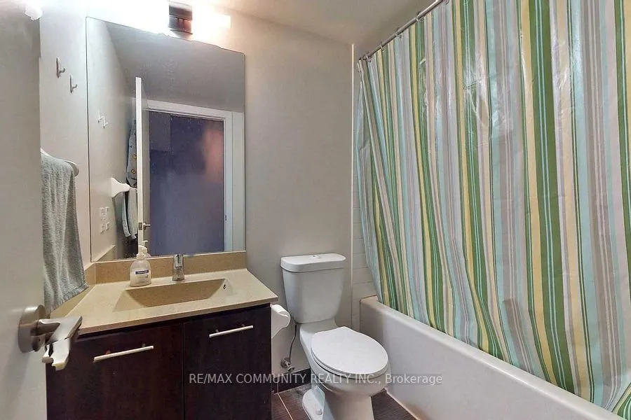 125 Village Green Square, #2109