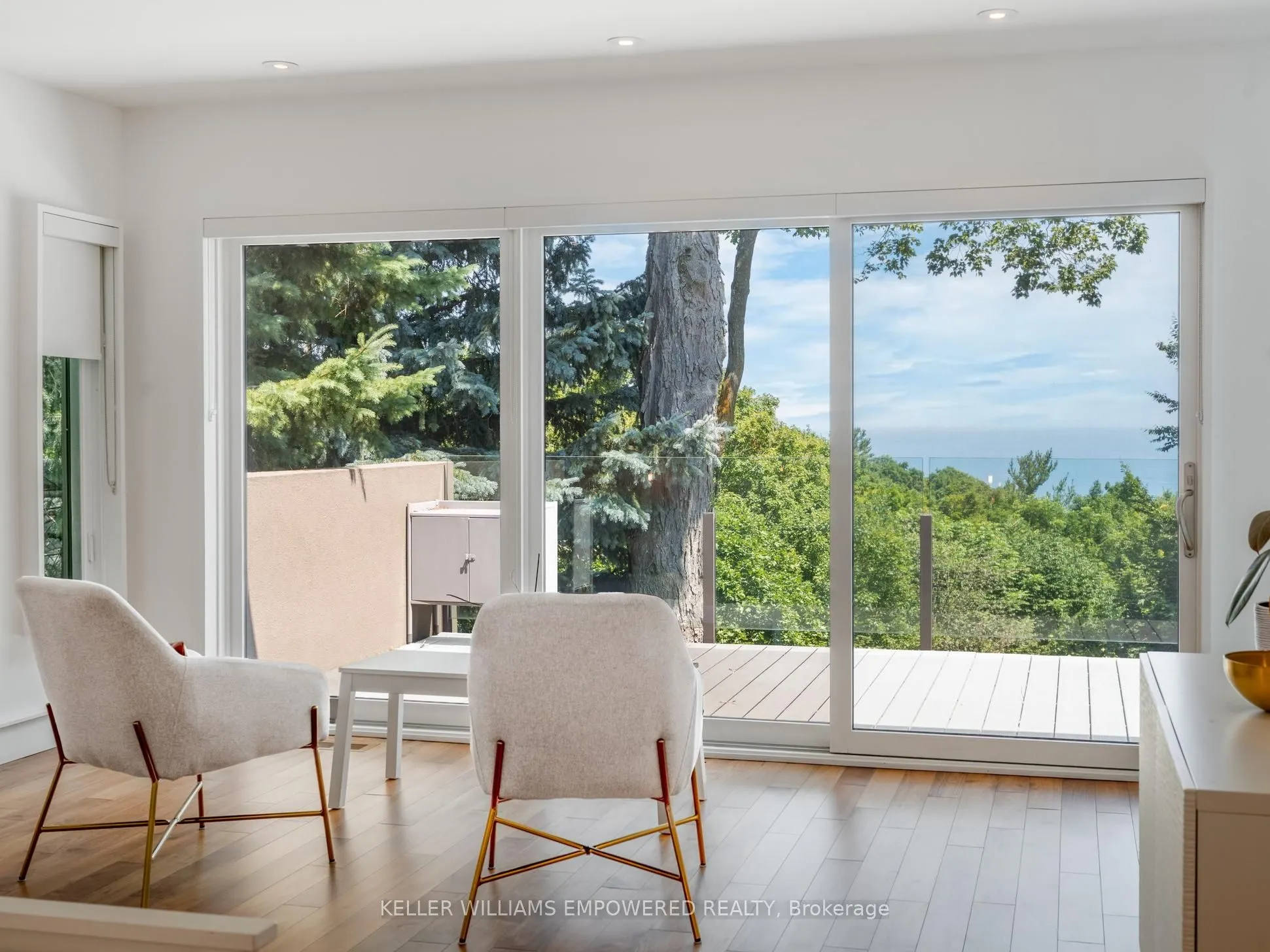 9 Fenwood Heights