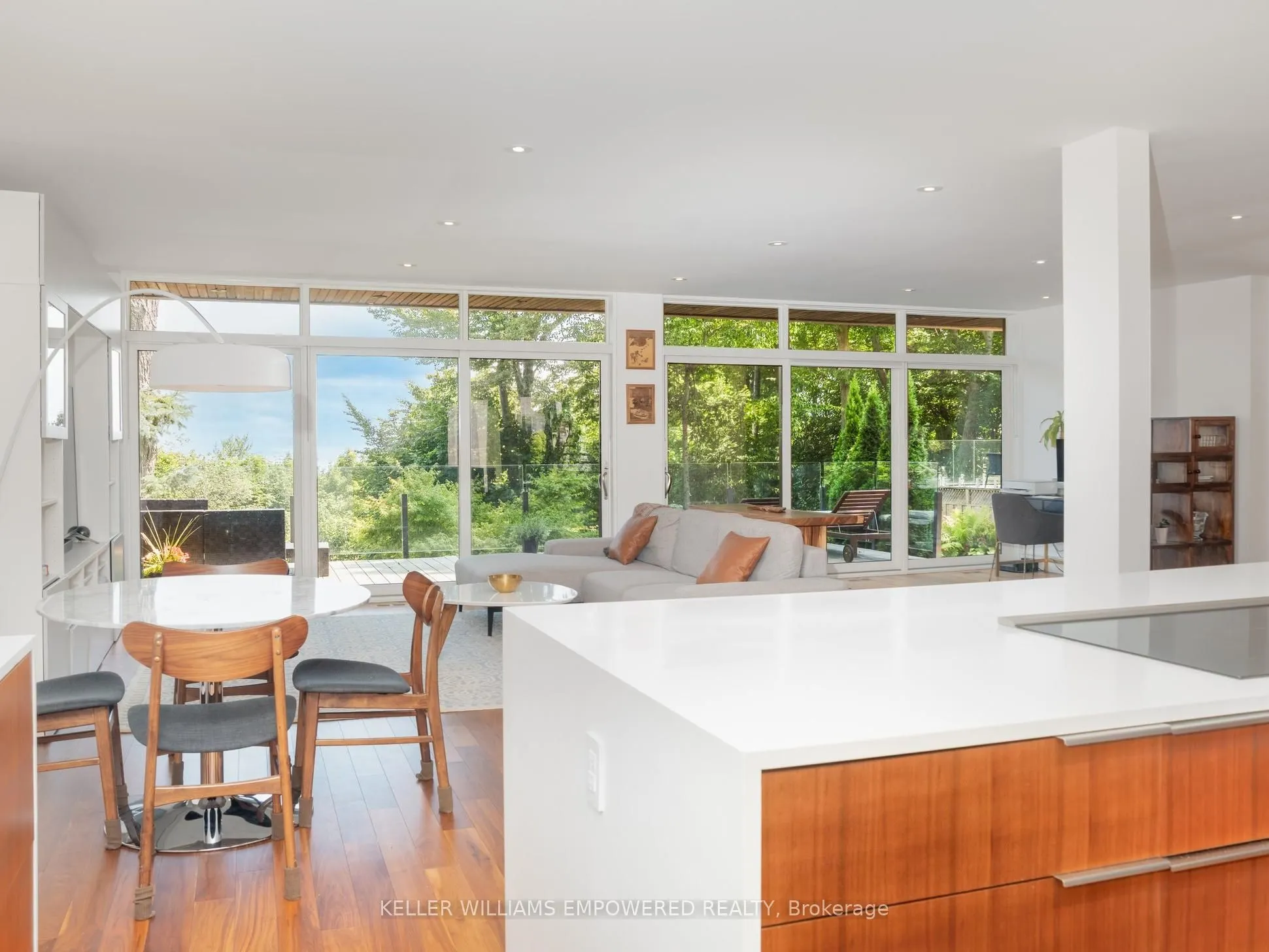 9 Fenwood Heights