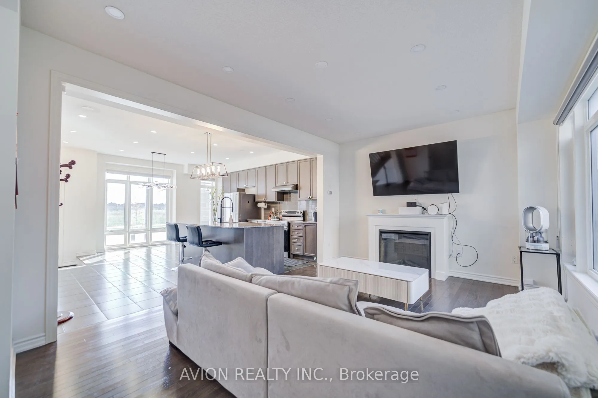 261 Coronation Road