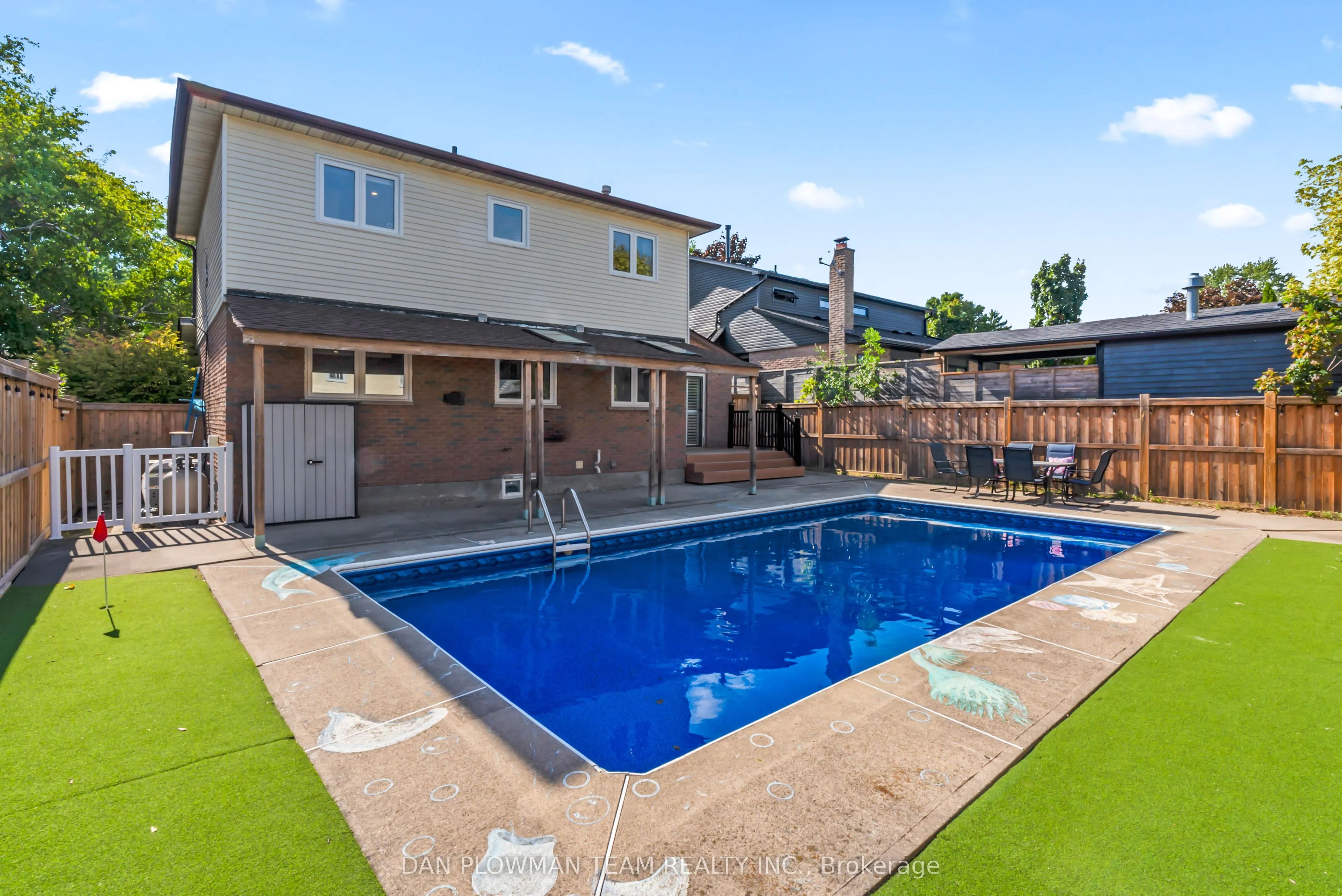 3 Hawkstone Crescent