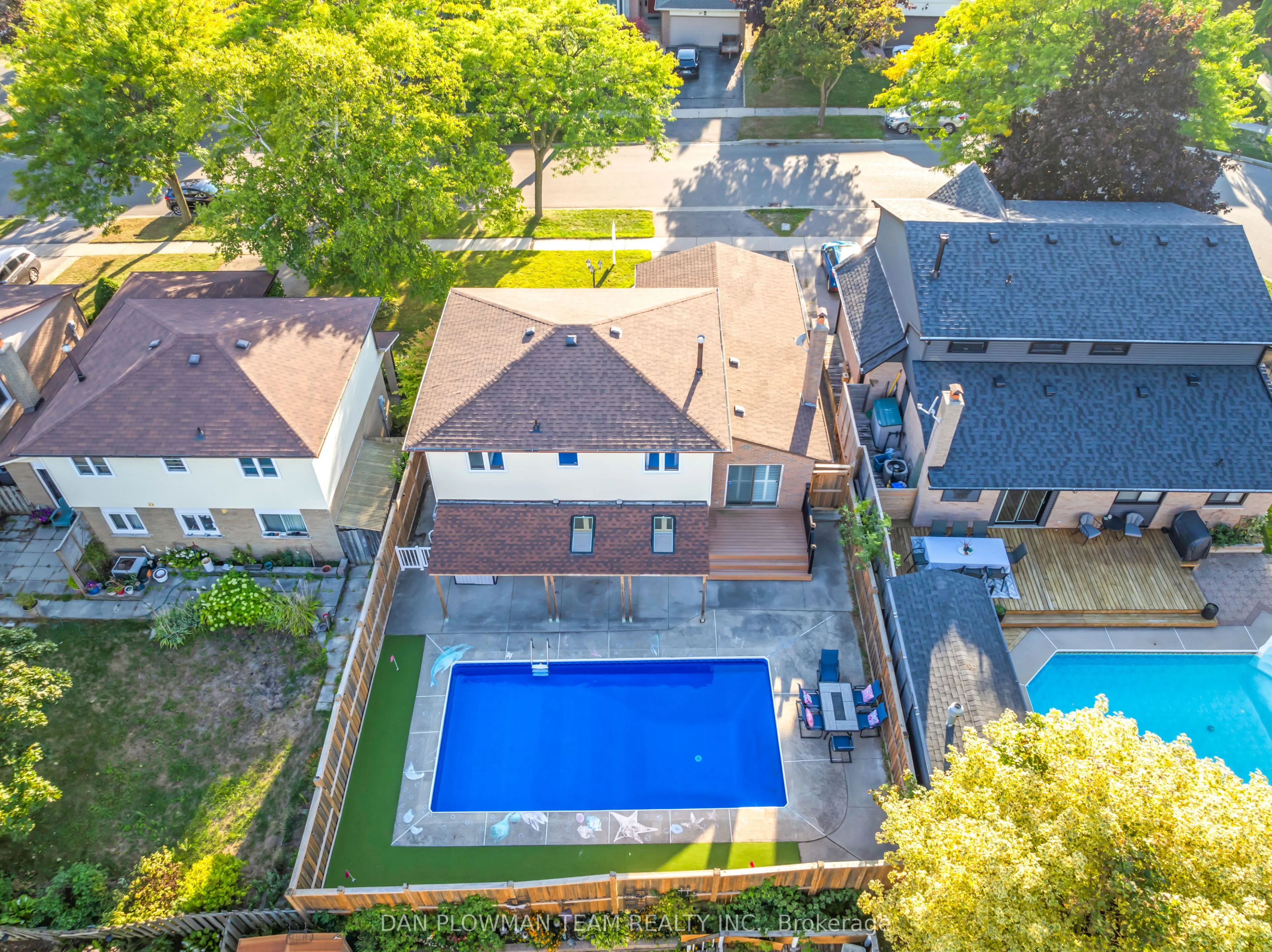 3 Hawkstone Crescent
