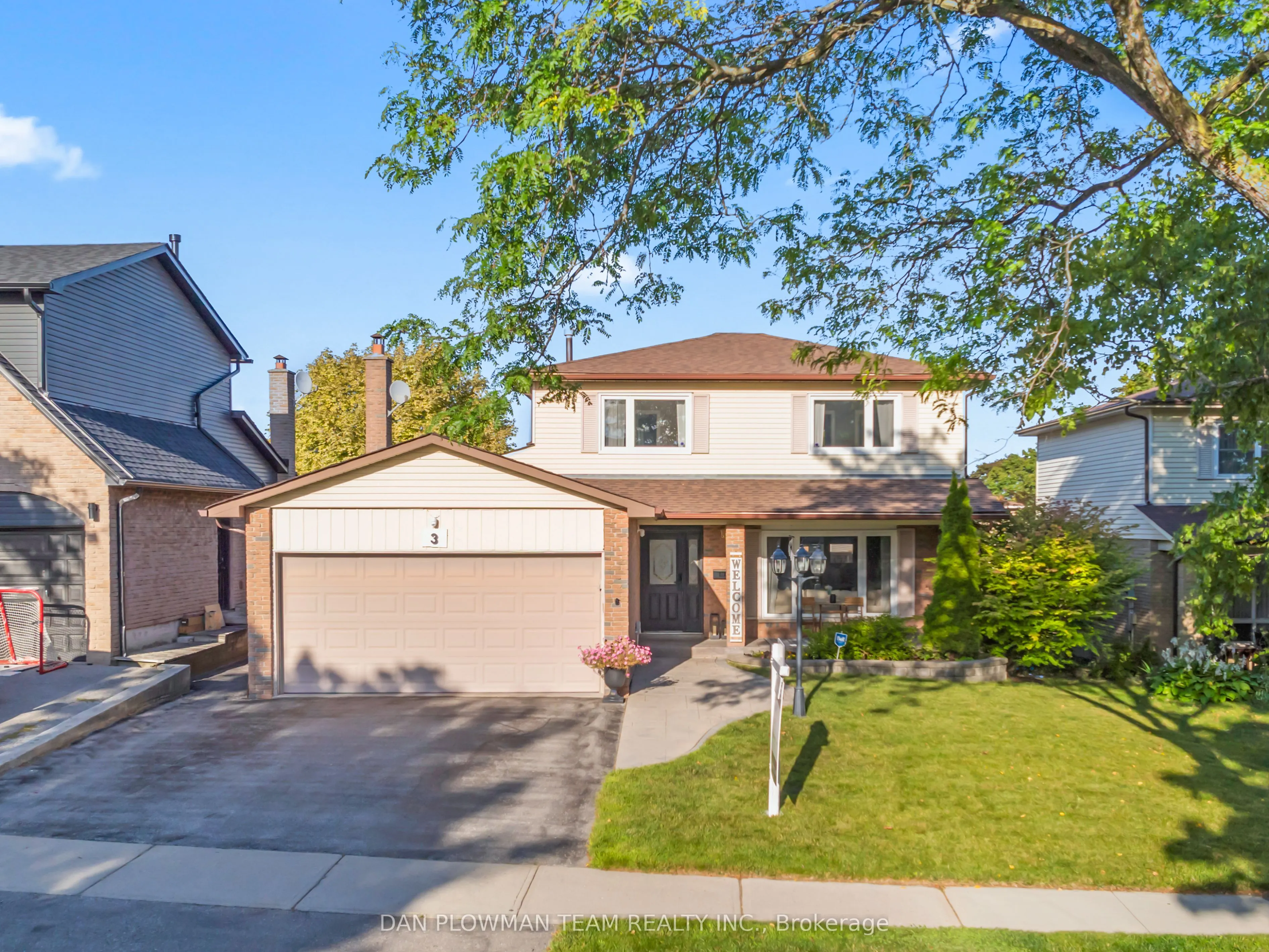 3 Hawkstone Crescent